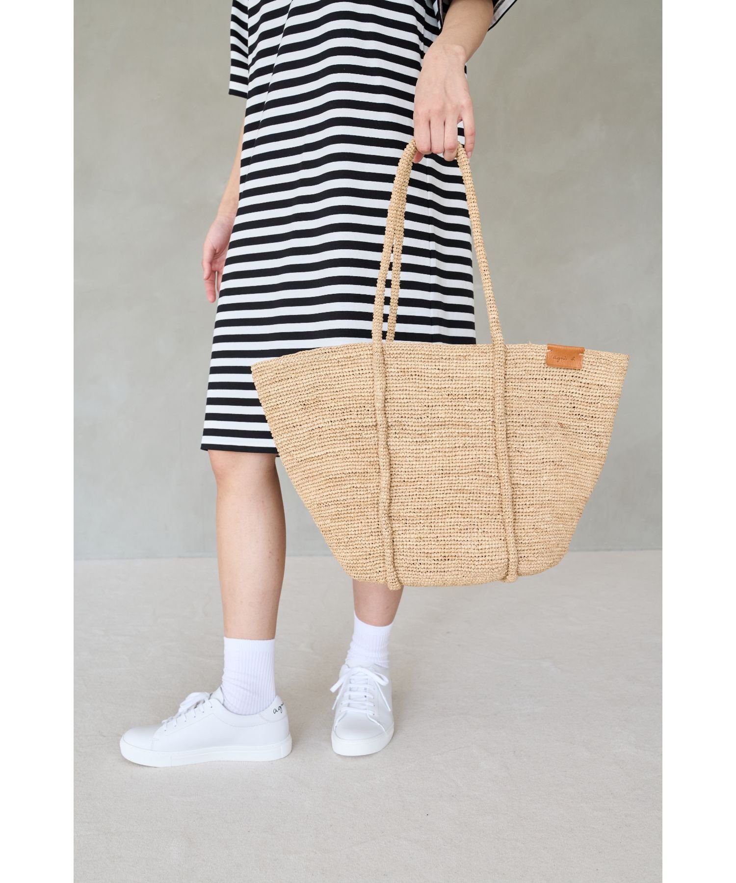 agnes b. VOYAGE UAX02-02 TANAラフィアトートバッグ アニエスベー バッグ トートバッグ ベージュ【送料無料】のサムネイル