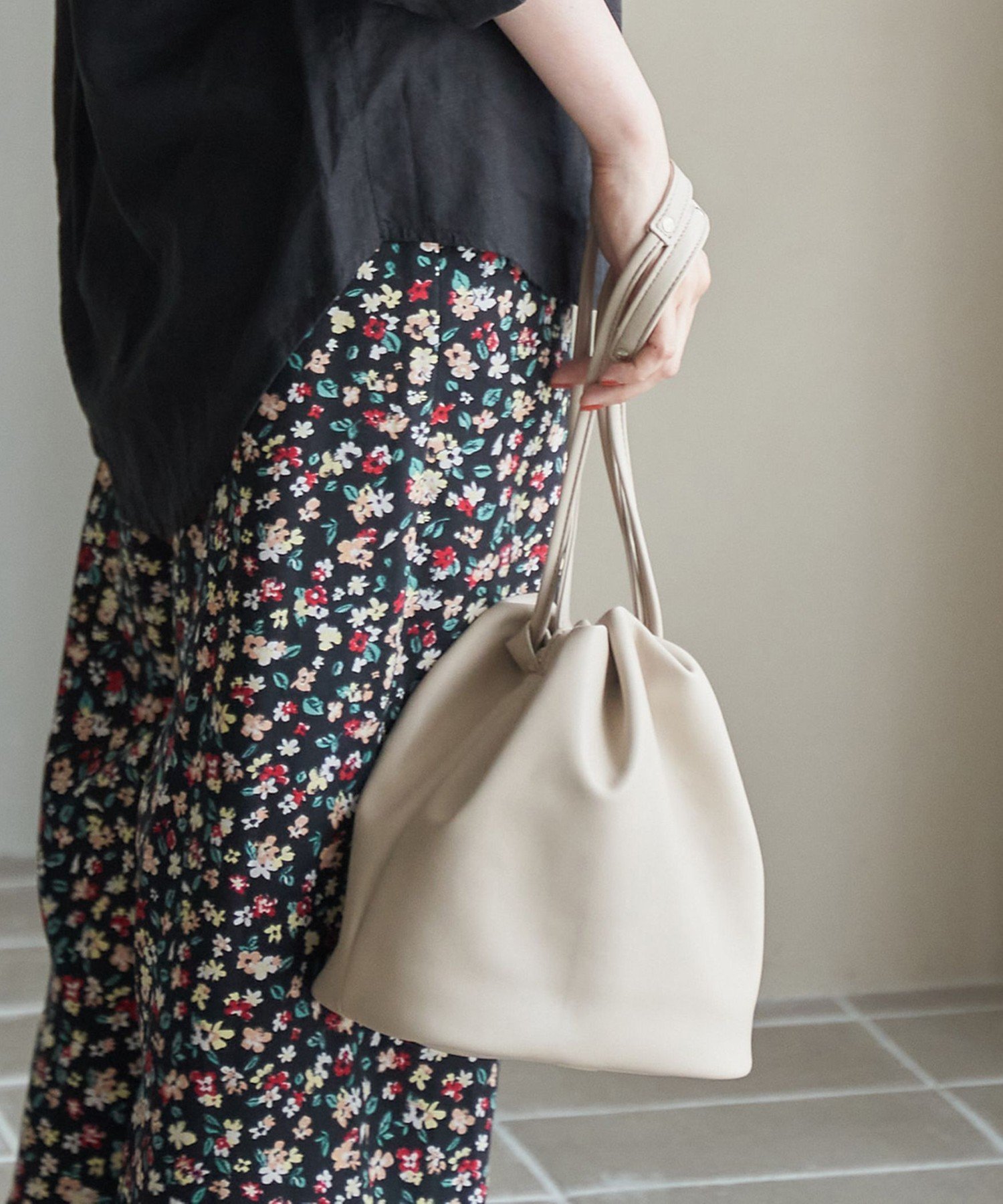 【SALE／10%OFF】coen 【新色追加】レザーライク巾着ショルダーバッグ コーエン バッグ ショルダーバッグ ブラウン レッド ベージュ シルバー ブラックのサムネイル