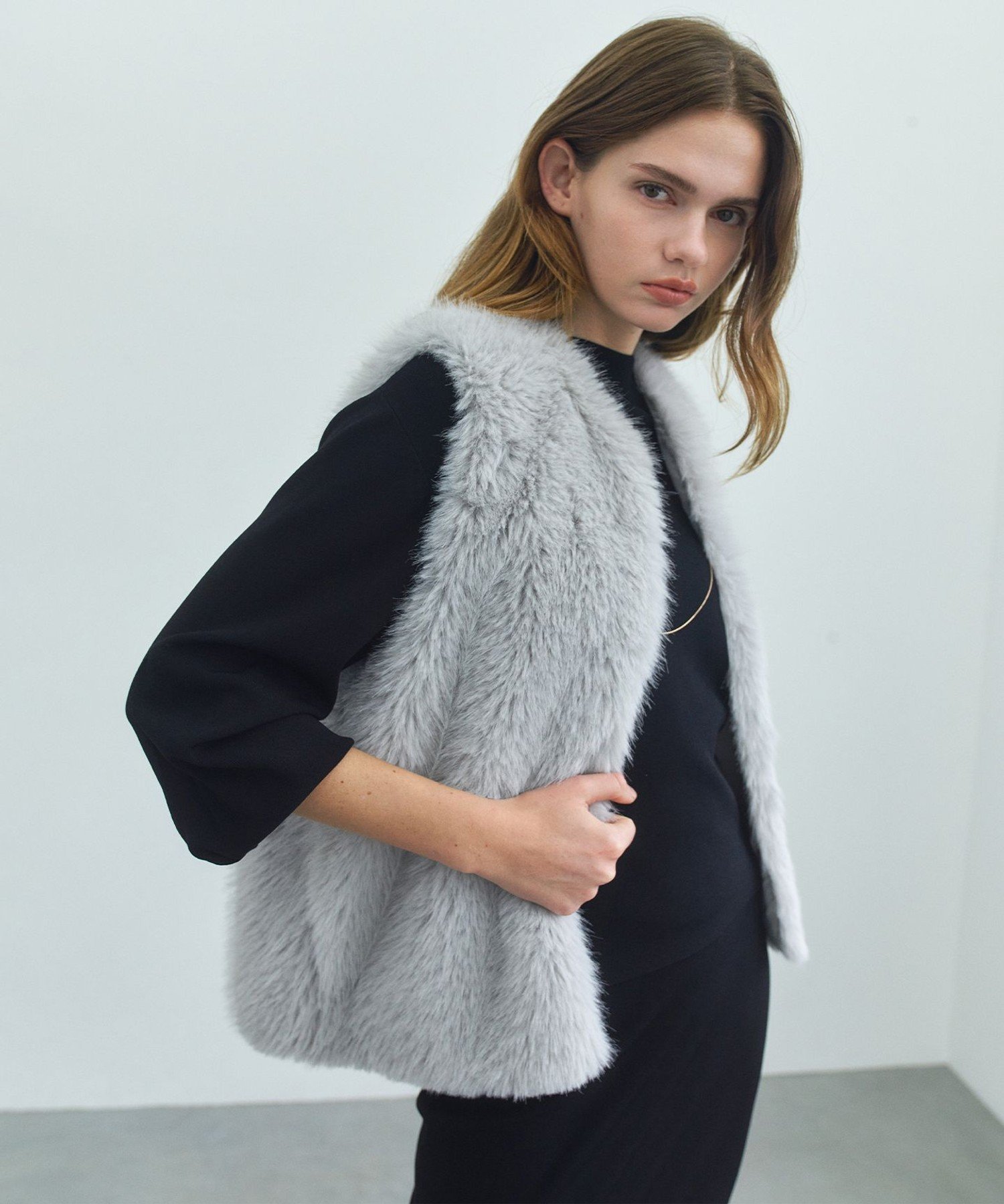 BEIGE, BROOK / ロングヘアファージレ ベイジ, トップス ベスト・ジレ グレー【送料無料】
