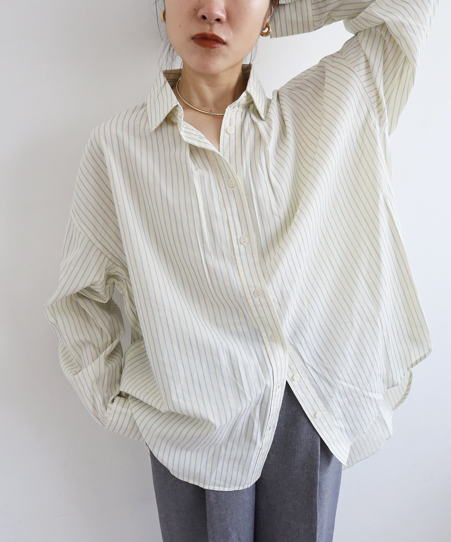 le.coeur blanc 《WEB限定アイテム》バックギャザーストライプオーバーシャツ ルクールブラン トップス シャツ・ブラウス ホワイト ブルー ブラウン