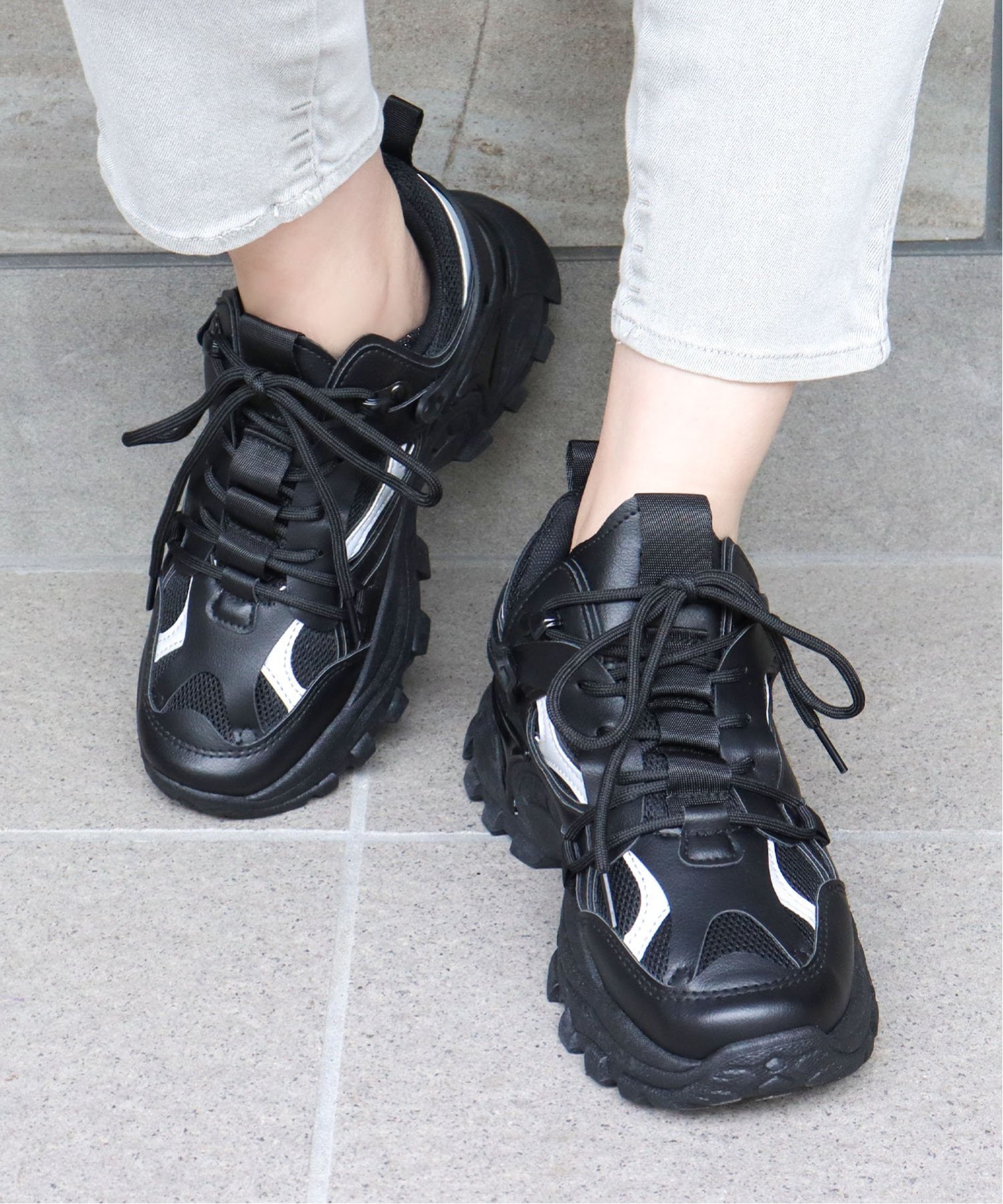 【SALE／20%OFF】LOVEHUNTER ワンピース 韓国ファッション 厚底ダットスニーカー ☆1577 サンエーフットウェアー シューズ・靴 スニーカー ホワイト ブラック