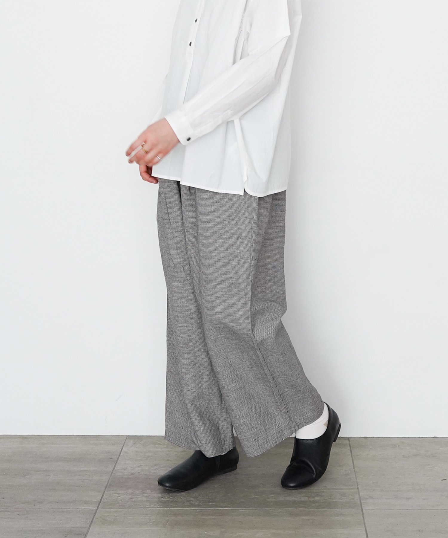 オローネ バルーンワイドパンツ"春夏" タンデイ スー パンツ その他のパンツ ネイビー