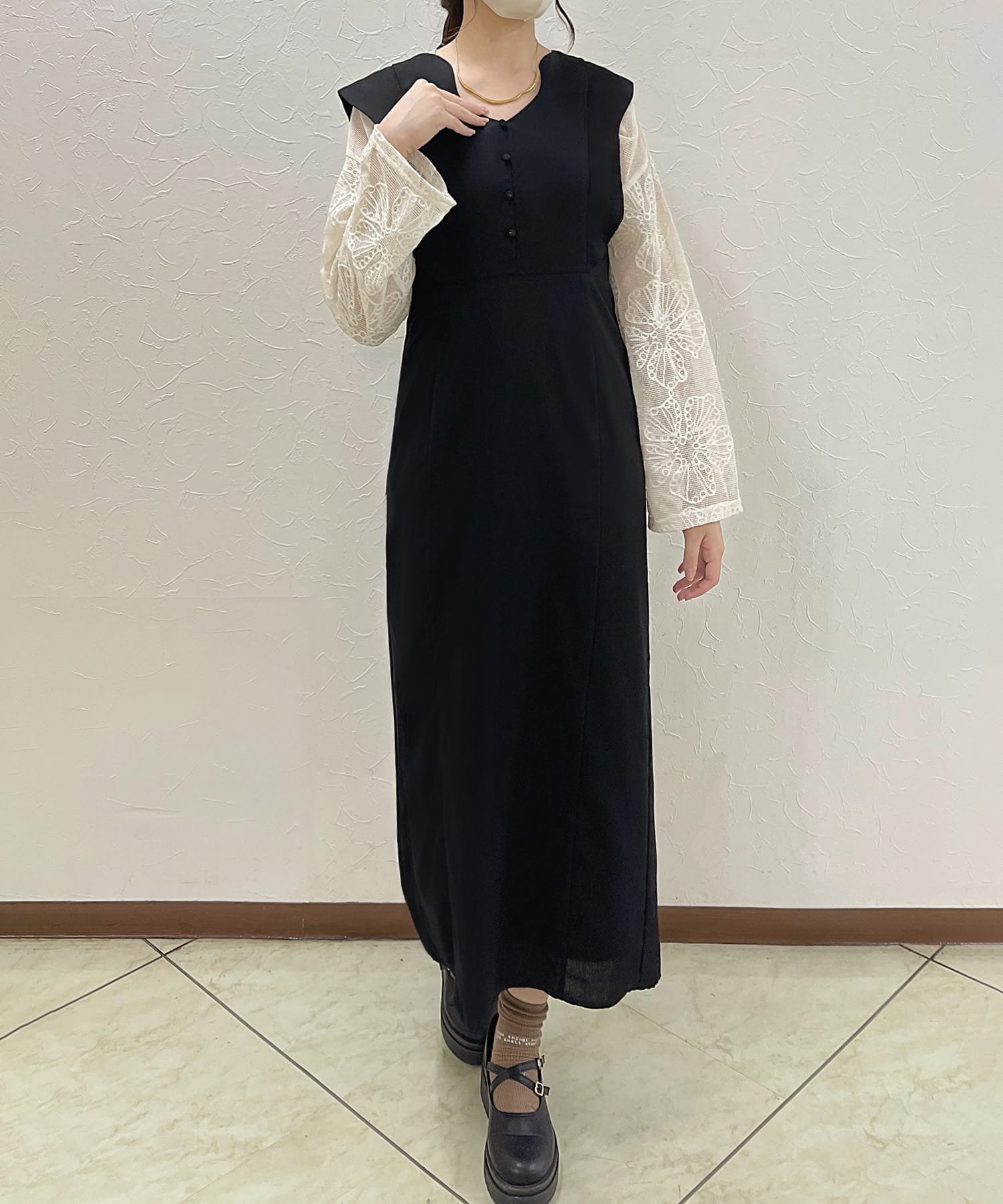 【SALE／22%OFF】JUNOAH リネン混ニュアンスフリルワンピース【一部ぺチスカートセット】 ジュノア ワンピース・ドレス ワンピース ブラック ホワイト【送料無料】