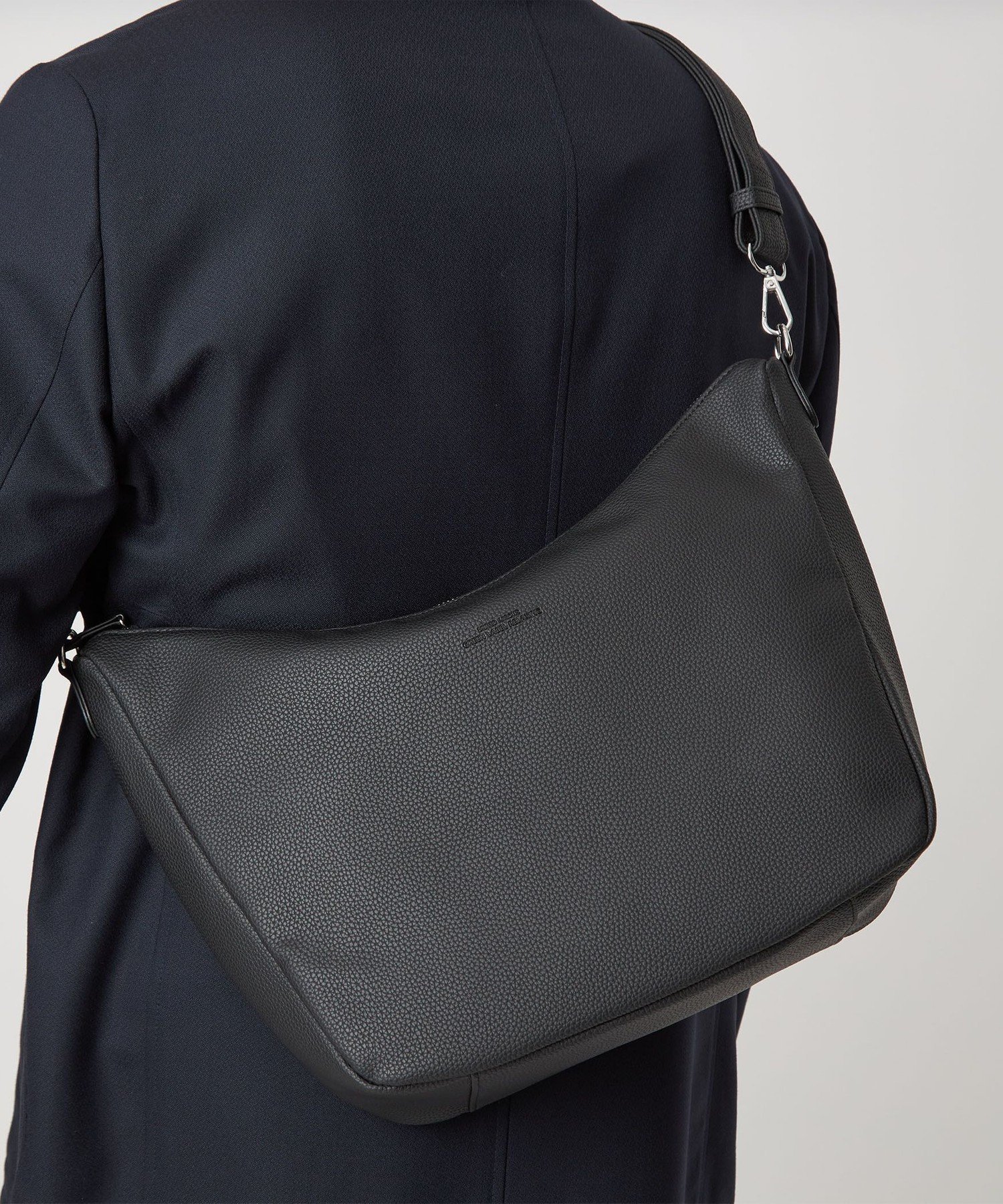 UNITED ARROWS green label relaxing シボ レザーライク 2WAY ショルダーバッグ ユナイテッドアローズ グリーンレーベルリラクシング バッグ ショルダーバッグ ブラック グレー【送料無料】のサムネイル