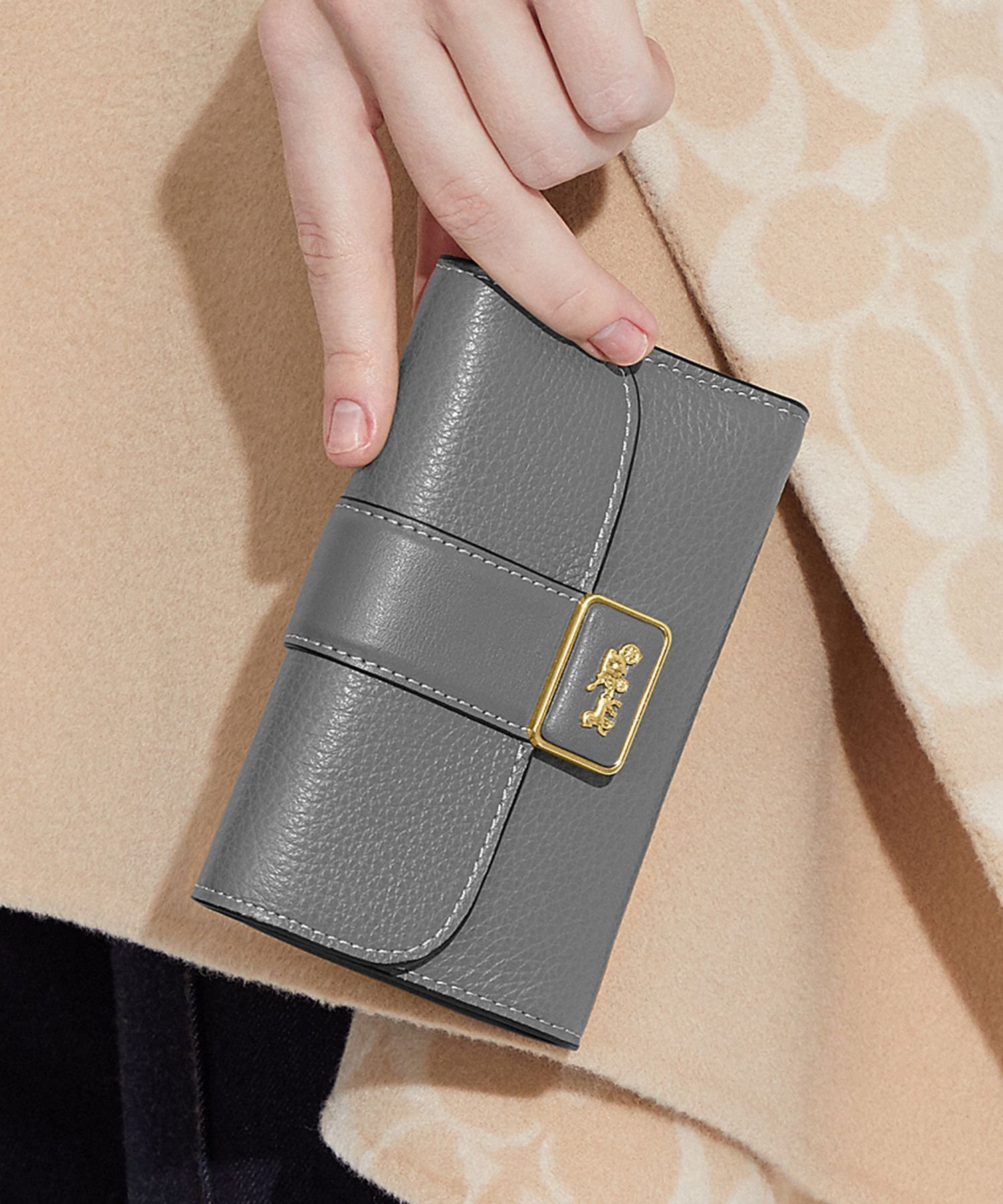 【SALE/62%OFF】COACH OUTLET ミディアム グレース ウォレット コーチ アウトレット 財布・ポーチ・ケース 財布 ベージュ【送料無料】