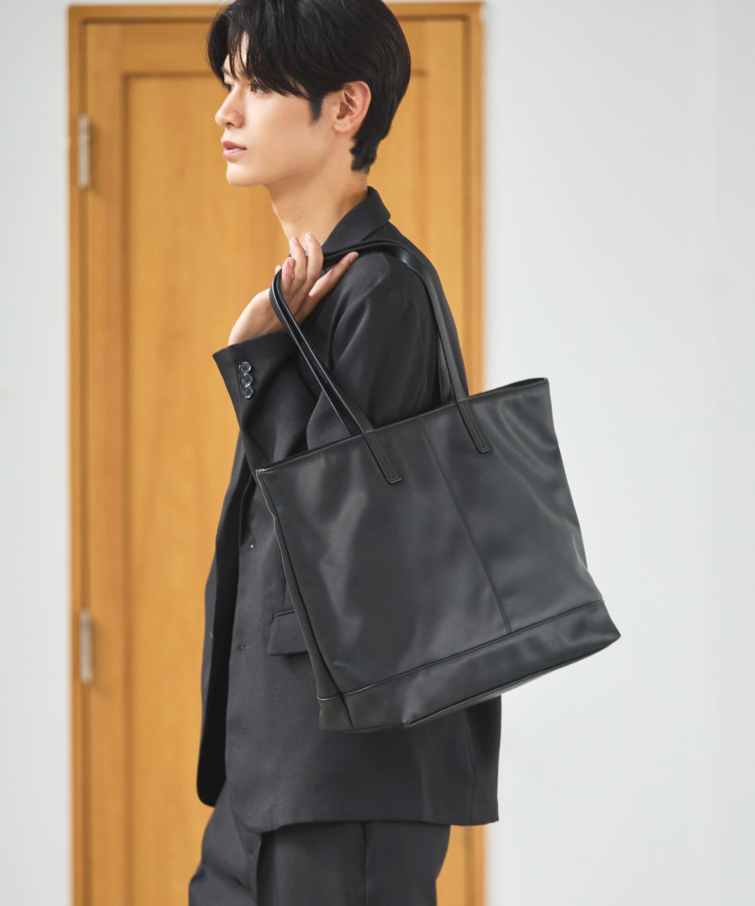 ESSENTIALS WARDROBE シンセティックレザートートバック ビジネスバッグ ビジネストート a4 カジュアル バッグ トートバッグ ブラック