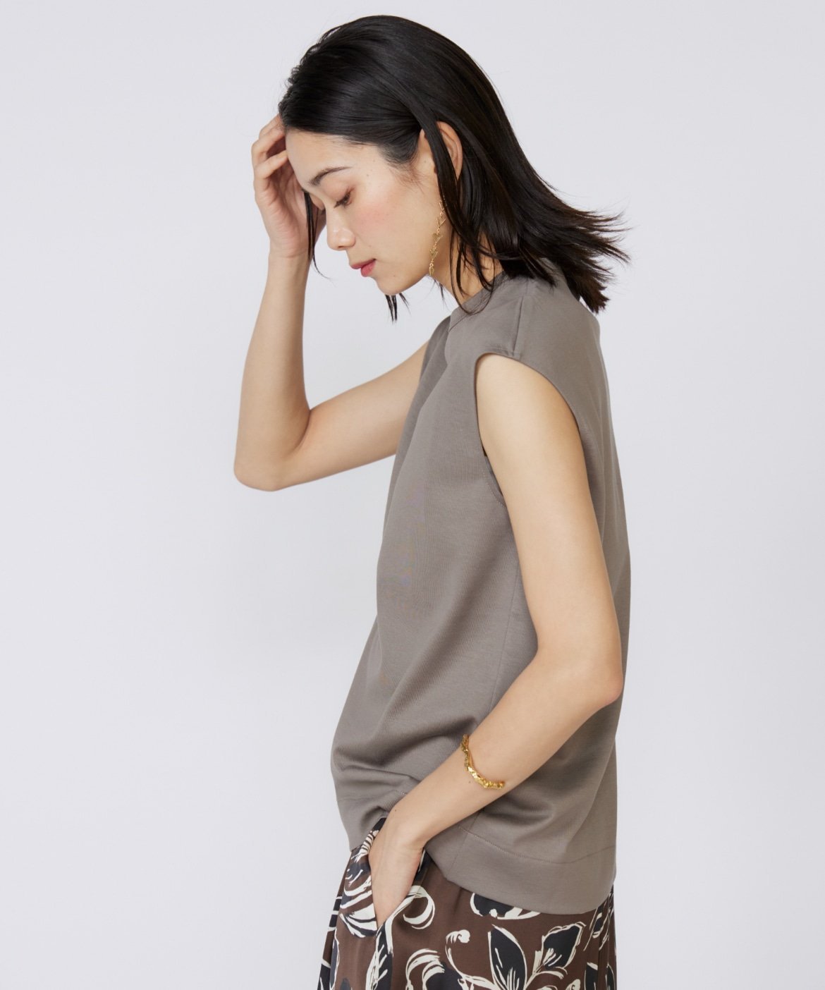 INED フレンチスリーブトップス イネド トップス カットソー・Tシャツ ホワイト ブラック グリーン グレー