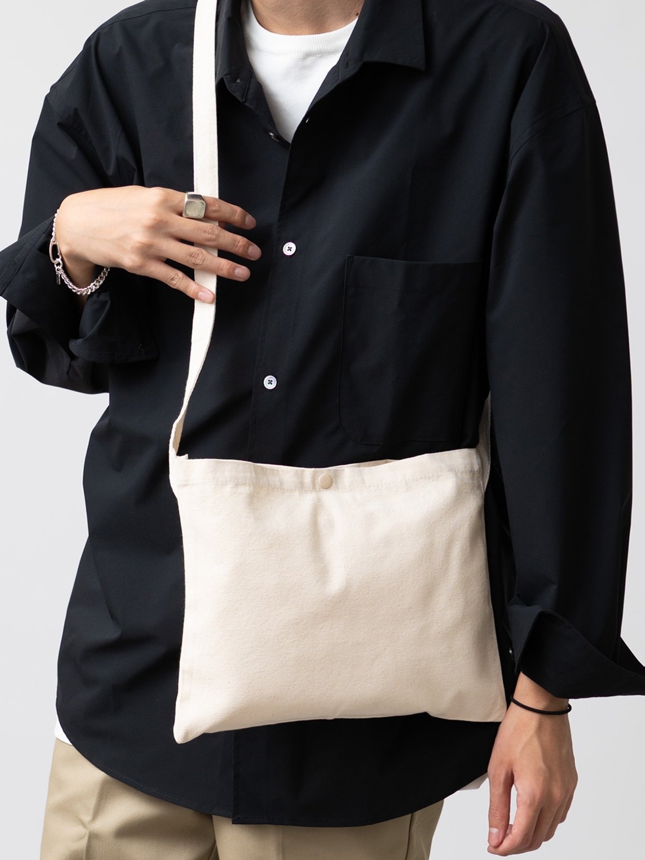 United Athle UNITED ATHLE/(U)レギュラー キャンバス サコッシュ 1461 セットアップセブン バッグ ショルダーバッグ グレー ブラック レッド ネイビー ホワイト