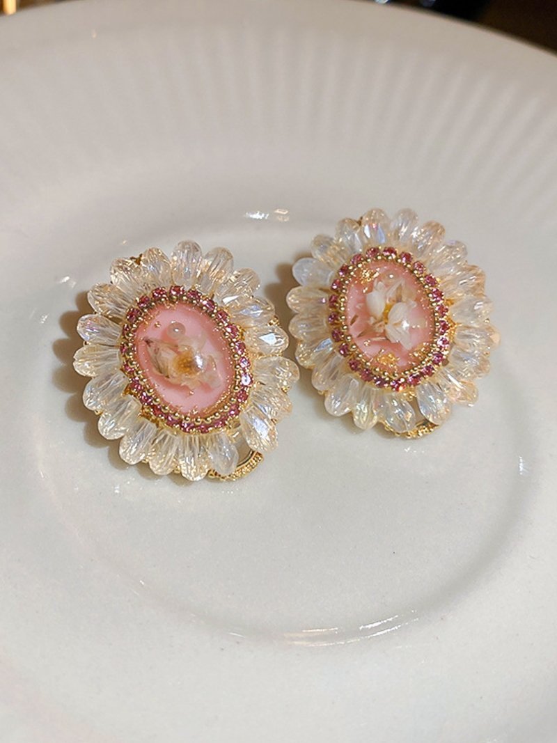 Coo+i/(W)ビーズ刺繍デザインピアス スレンダー アクセサリー・腕時計 ピアス ピンク