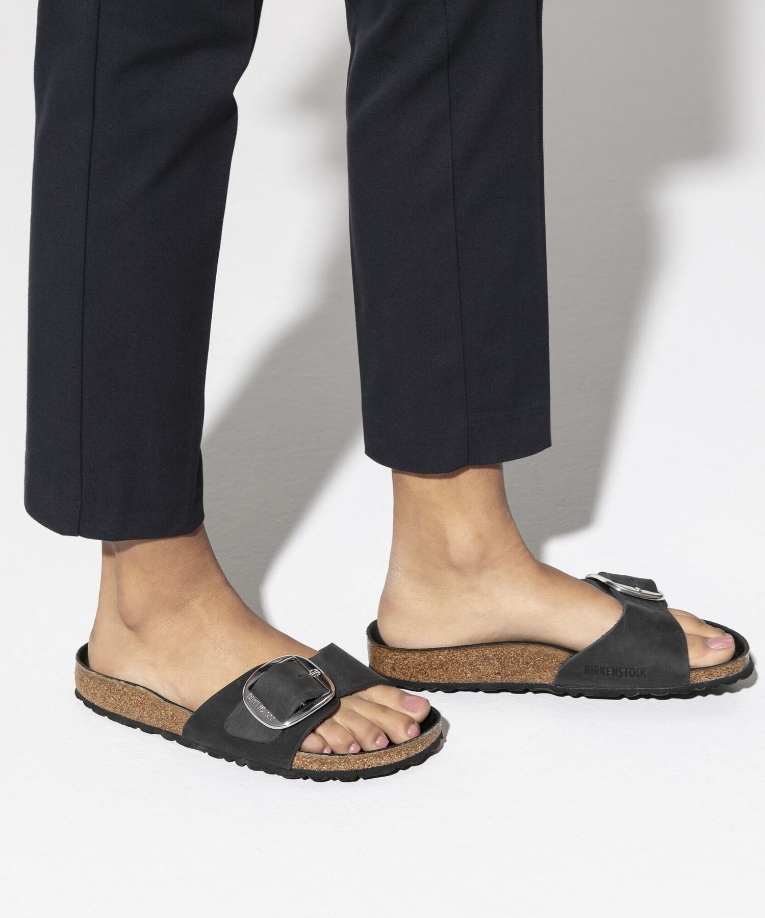 BIRKENSTOCK 【公式】ビルケンシュトック マドリッド ビッグバックル オイルドナチュラルレザー ビルケンシュトック シューズ・靴 サンダル ブラック【送料無料】