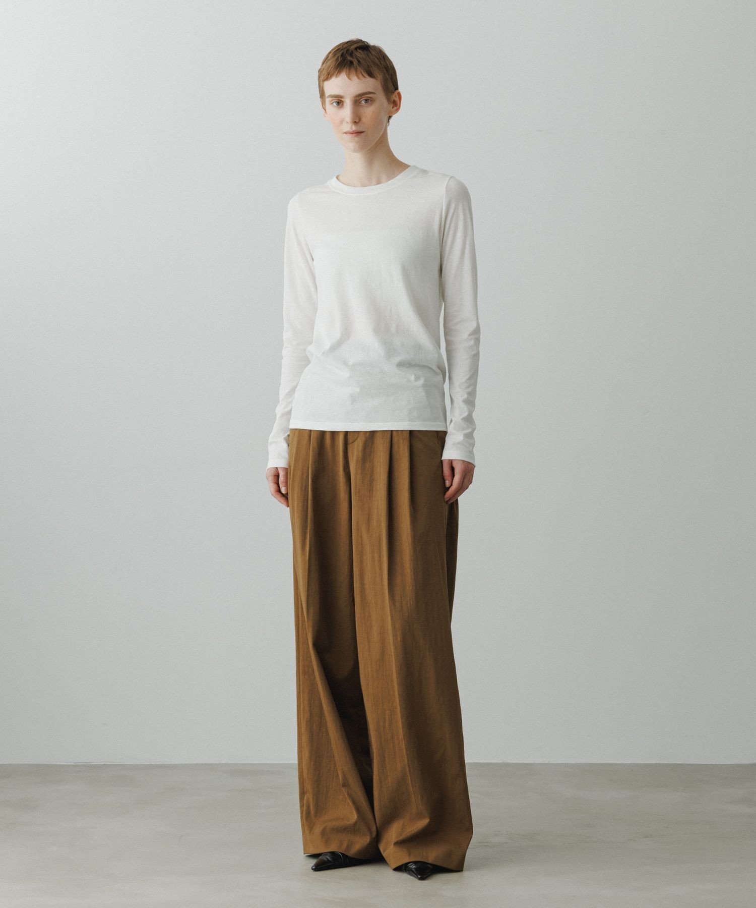 【SALE／40%OFF】ADAM ET ROPE' FEMME 【EMOELLE】サイドシームレスロンT アダムエロペ トップス カットソー・Tシャツ ブラウン ホワイト【送料無料】