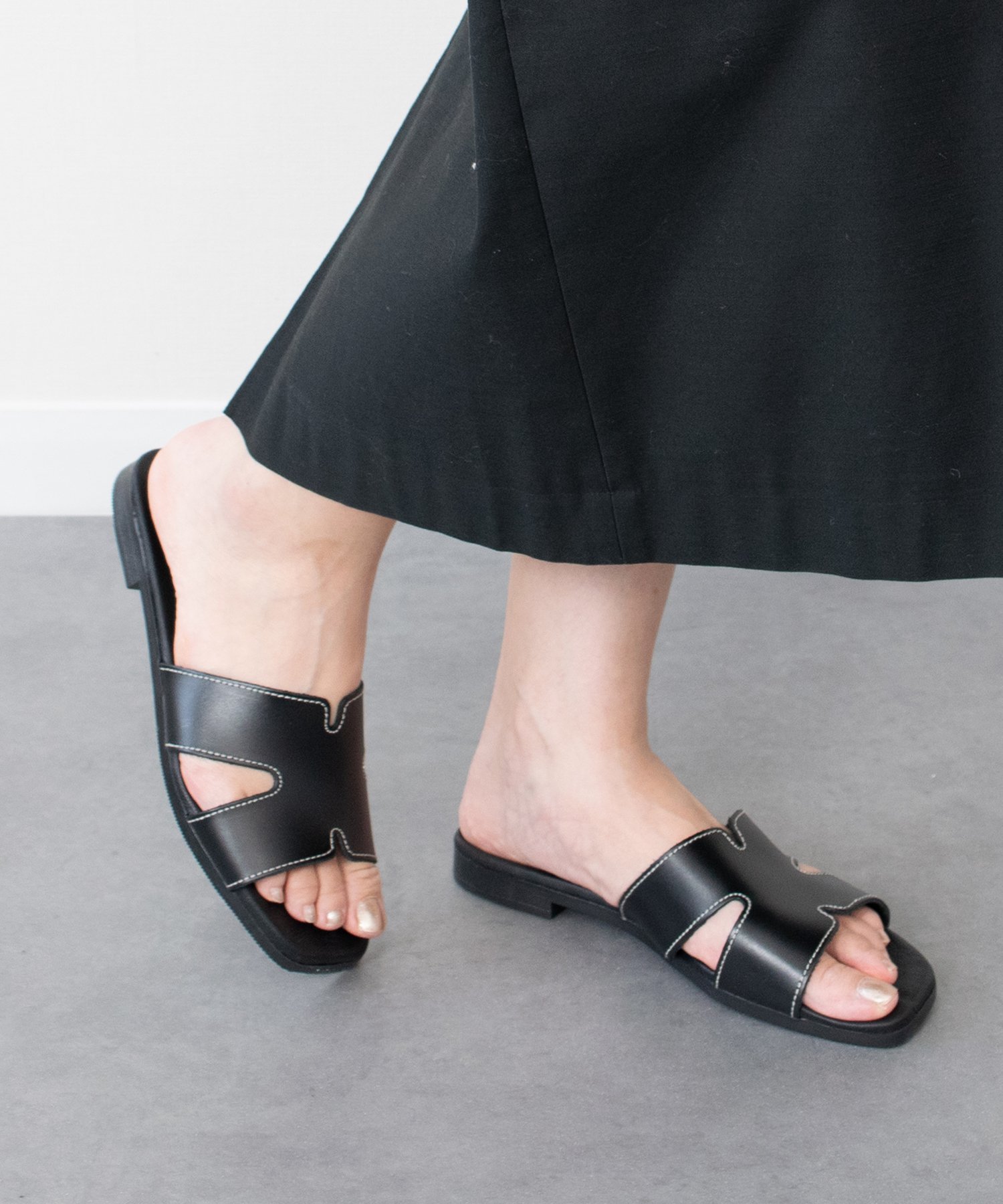 INTER-CHAUSSURES SELECT 【Oh my Sandals】スクエアトウフラットミュールサンダル インターショシュール シューズ・靴 ミュール ネイビー ブラウン ブルー ホワイト【送料無料】