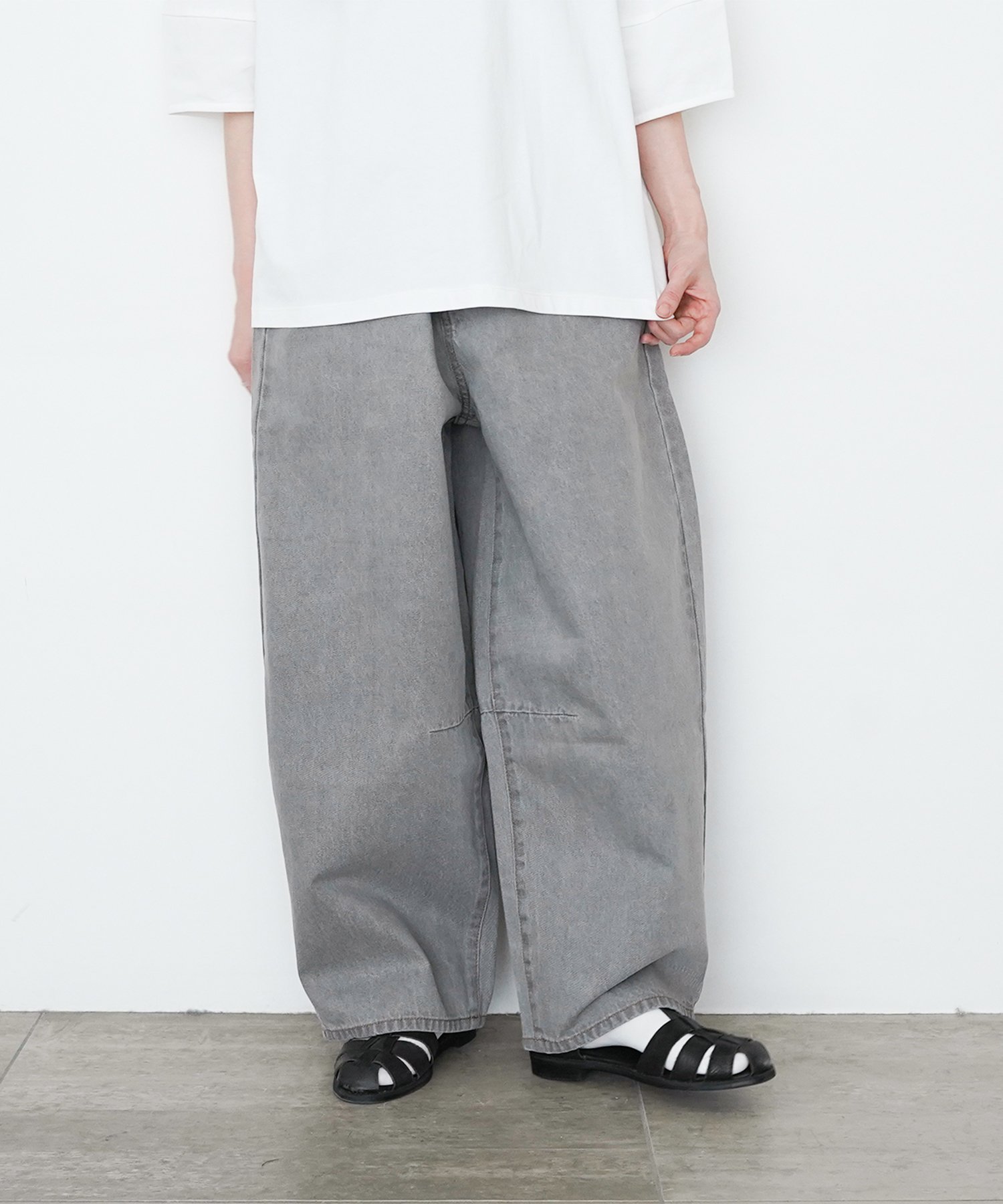 休日と詩 休日のデニム105 タンデイ スー パンツ ジーンズ・デニムパンツ グレー ベージュ