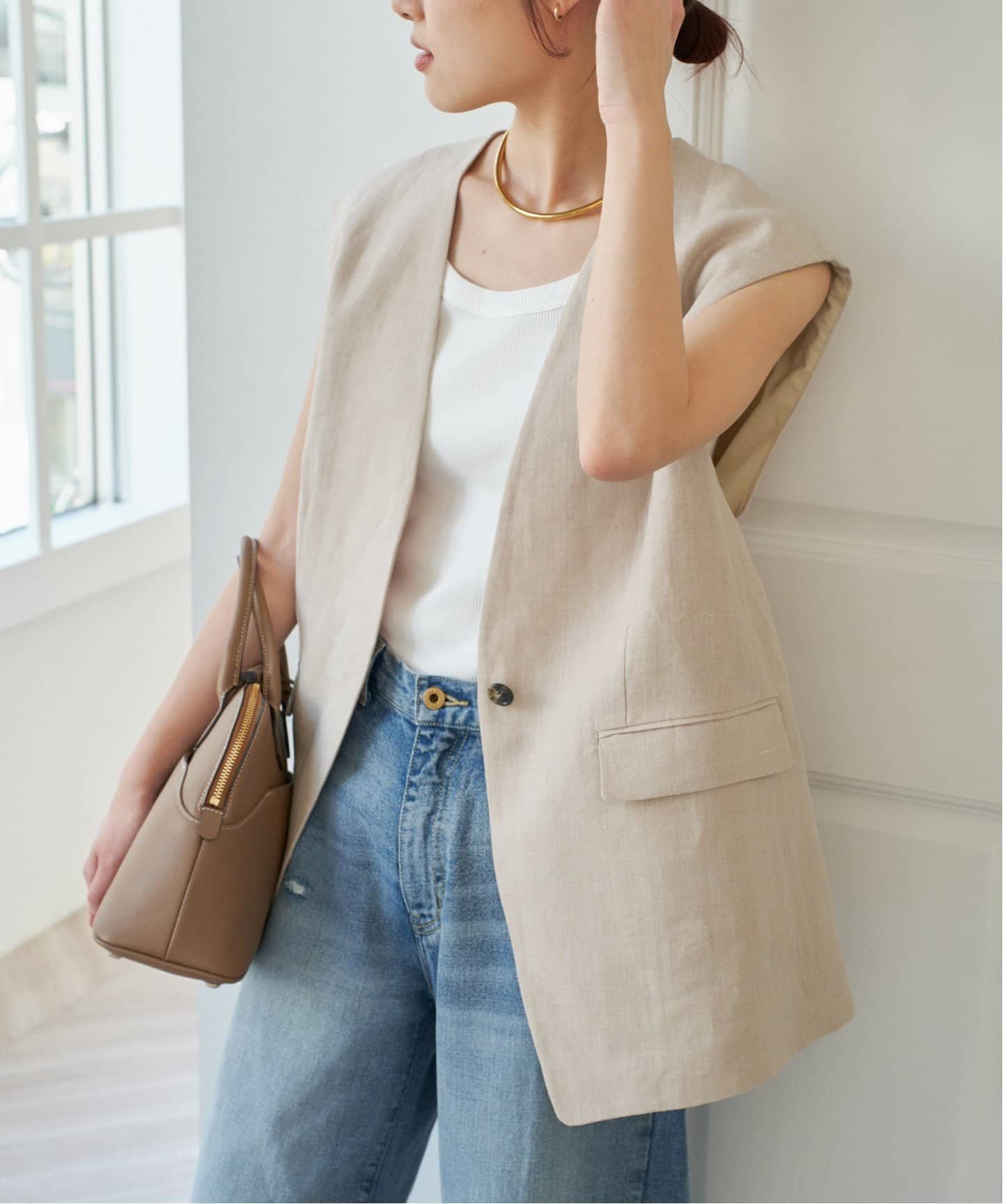 Spick & Span リネンキャンバスVカラージレ スピックアンドスパン トップス ベスト・ジレ ブラック ベージュ【送料無料】