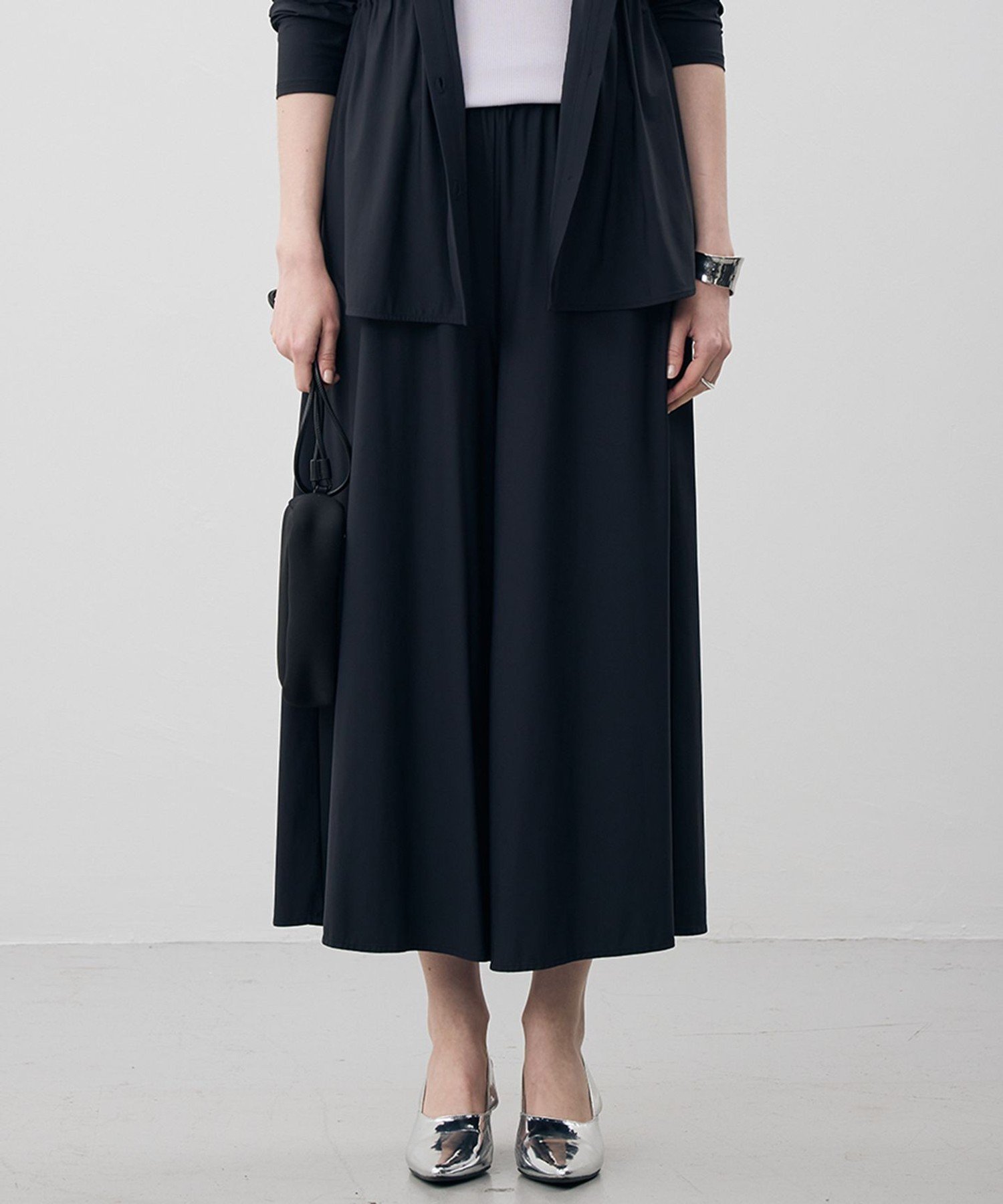 ICB 【WEB限定カラーあり】マットスキューバ ガウチョパンツ アイシービー パンツ その他のパンツ ネイビー ブラック ベージュ