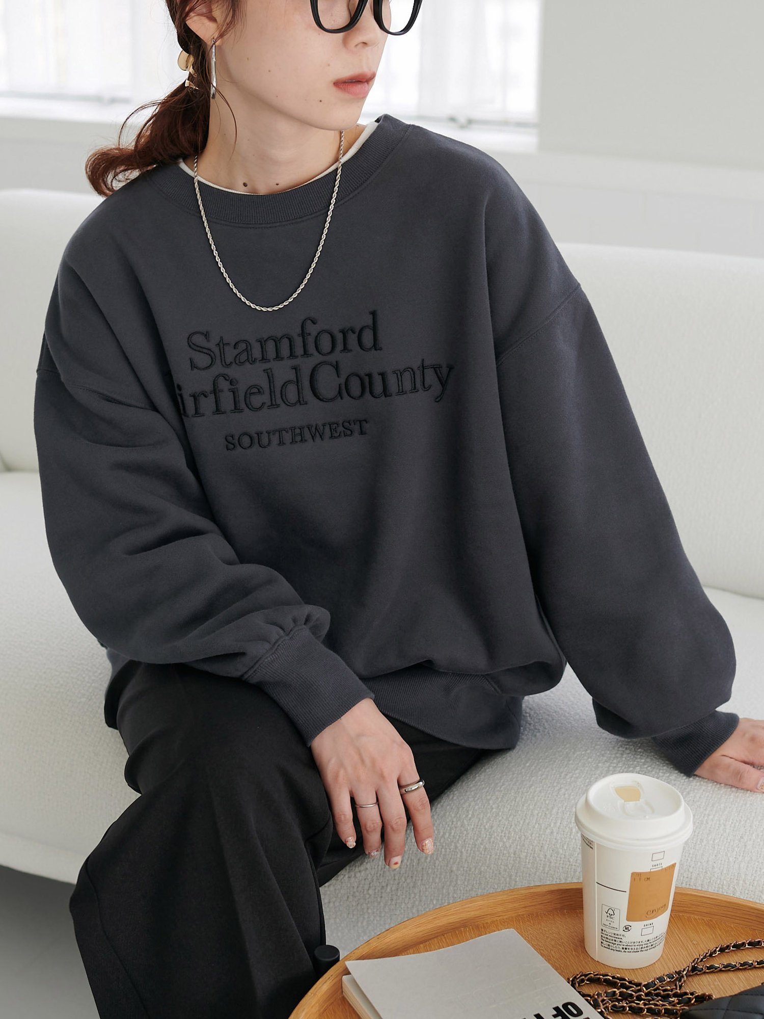 Discoat スタンフォード刺繍ロゴスウェット ディスコート トップス カットソー・Tシャツ グレー ホワイト ベージュ【送料無料】のサムネイル