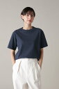 MARGARET HOWELL（マーガレット・ハウエル）RECYCLED DENIM JERSEY回収したデニムとリサイクルコットンにオーガニックコットンをブレンドして作られたジャージー。デニムらしい表情を残しつつ、リサイクル原料ならではの表面が特徴。ボクシーでリラックスしたシルエットと広い襟幅がポイントで、シーズンを問わず一枚着やインナー使いなど様々なコーディネートに合わせられるアイテム。※こちらはウィメンズの商品です。※こちらはMHL.SHOP・オンラインストア限定の商品です。※デニムを使用した素材の特性上、色落ちや色移りすることがあります。また、紫外線や電光により変色する場合があります。型番：595-4168500-115-45 KC7207【採寸】II：バスト97cm、着丈61cm、肩幅44.5cm、袖丈21cm商品のサイズについて【商品詳細】日本製素材：コットン100%サイズ：II手洗い、ドライクリーニング※画面上と実物では多少色具合が異なって見える場合もございます。ご了承ください。商品のカラーについて 【予約商品について】 ※「先行予約販売中」「予約販売中」をご注文の際は予約商品についてをご確認ください。MARGARET HOWELL（マーガレット・ハウエル）RECYCLED DENIM JERSEY回収したデニムとリサイクルコットンにオーガニックコットンをブレンドして作られたジャージー。デニムらしい表情を残しつつ、リサイクル原料ならではの表面が特徴。ボクシーでリラックスしたシルエットと広い襟幅がポイントで、シーズンを問わず一枚着やインナー使いなど様々なコーディネートに合わせられるアイテム。※こちらはウィメンズの商品です。※こちらはMHL.SHOP・オンラインストア限定の商品です。※デニムを使用した素材の特性上、色落ちや色移りすることがあります。また、紫外線や電光により変色する場合があります。型番：595-4168500-115-45 KC7207【採寸】II：バスト97cm、着丈61cm、肩幅44.5cm、袖丈21cm商品のサイズについて【商品詳細】日本製素材：コットン100%サイズ：II手洗い、ドライクリーニング※画面上と実物では多少色具合が異なって見える場合もございます。ご了承ください。商品のカラーについて 【予約商品について】 ※「先行予約販売中」「予約販売中」をご注文の際は予約商品についてをご確認ください。■重要なお知らせ※ 当店では、ギフト配送サービス及びラッピングサービスを行っておりません。ご注文者様とお届け先が違う場合でも、タグ（値札）付「納品書 兼 返品連絡票」同梱の状態でお送り致しますのでご了承ください。 ラッピング・ギフト配送について※ 2点以上ご購入の場合、全ての商品が揃い次第一括でのお届けとなります。お届け予定日の異なる商品をお買い上げの場合はご注意下さい。お急ぎの商品がございましたら分けてご購入いただきますようお願い致します。発送について ※ 買い物カートに入れるだけでは在庫確保されませんのでお早めに購入手続きをしてください。当店では在庫を複数サイトで共有しているため、同時にご注文があった場合、売切れとなってしまう事がございます。お手数ですが、ご注文後に当店からお送りする「ご注文内容の確認メール」をご確認ください。ご注文の確定について ※ Rakuten Fashionの商品ページに記載しているメーカー希望小売価格は、楽天市場「商品価格ナビ」に登録されている価格に準じています。 商品の価格についてMARGARET HOWELLMARGARET HOWELLのカットソー・Tシャツトップスご注文・お届けについて発送ガイドラッピンググッズ3,980円以上送料無料ご利用ガイド