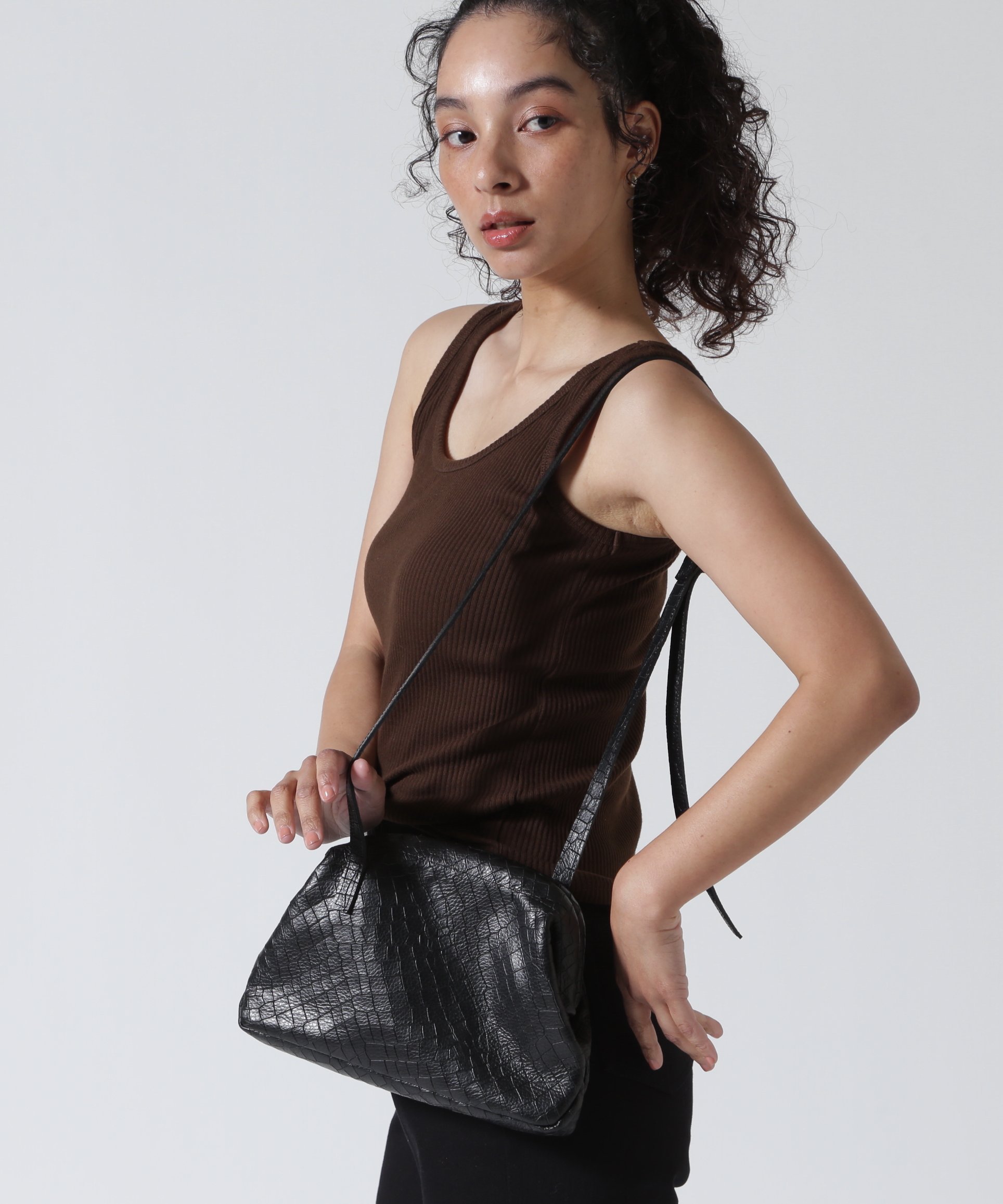 ROYAL FLASH POMTATA/ポンタタ/DLIA FRAME SHOULDER BAG/P3265 ロイヤルフラッシュ バッグ その他のバッグ ブラック