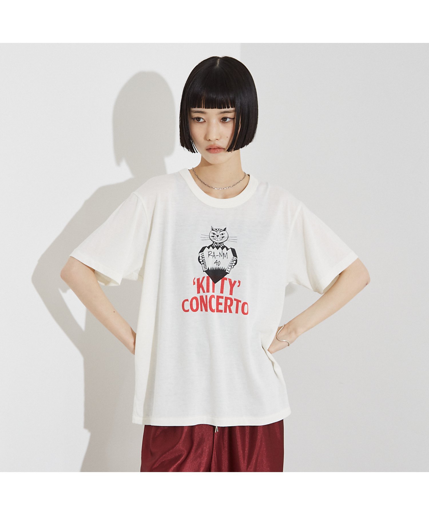 NOMINE 【RUSSELL/ラッセル別注】 CAT/猫 モチーフ Tシャツ ノミネ トップス カットソー・Tシャツ ホワイト グレー