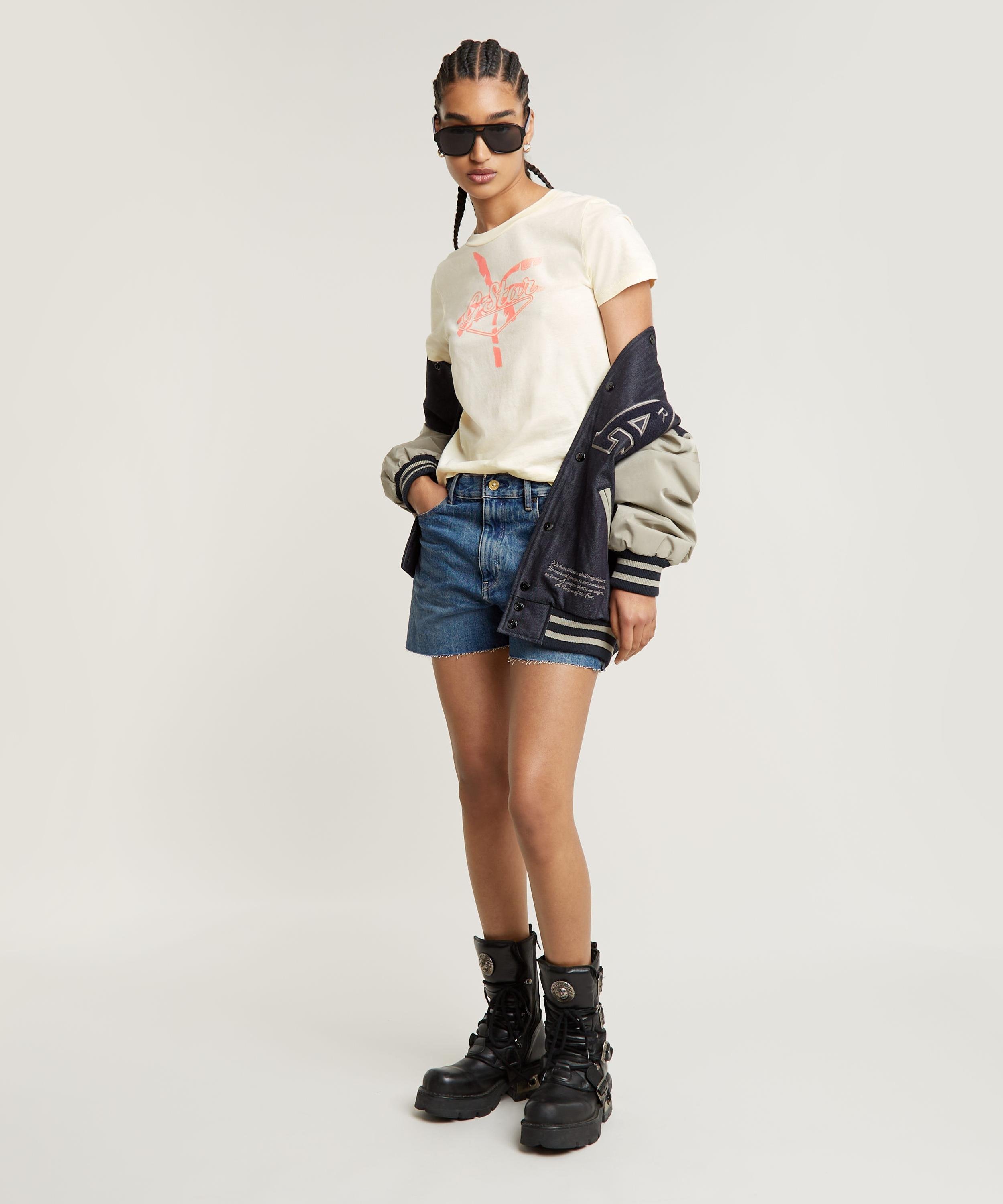 【公式ショップ】SUMMER GRAPHIC TOP/グラフィックロゴTシャツ ジースターロゥ トップス カットソー・Tシャツ ベージュ