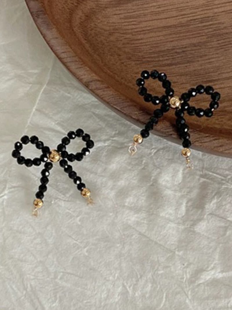 【SALE／33%OFF】Coo+i Coo+i/(W)ブラックビーズリボンピアス スレンダー アクセサリー・腕時計 ピアス ブラック