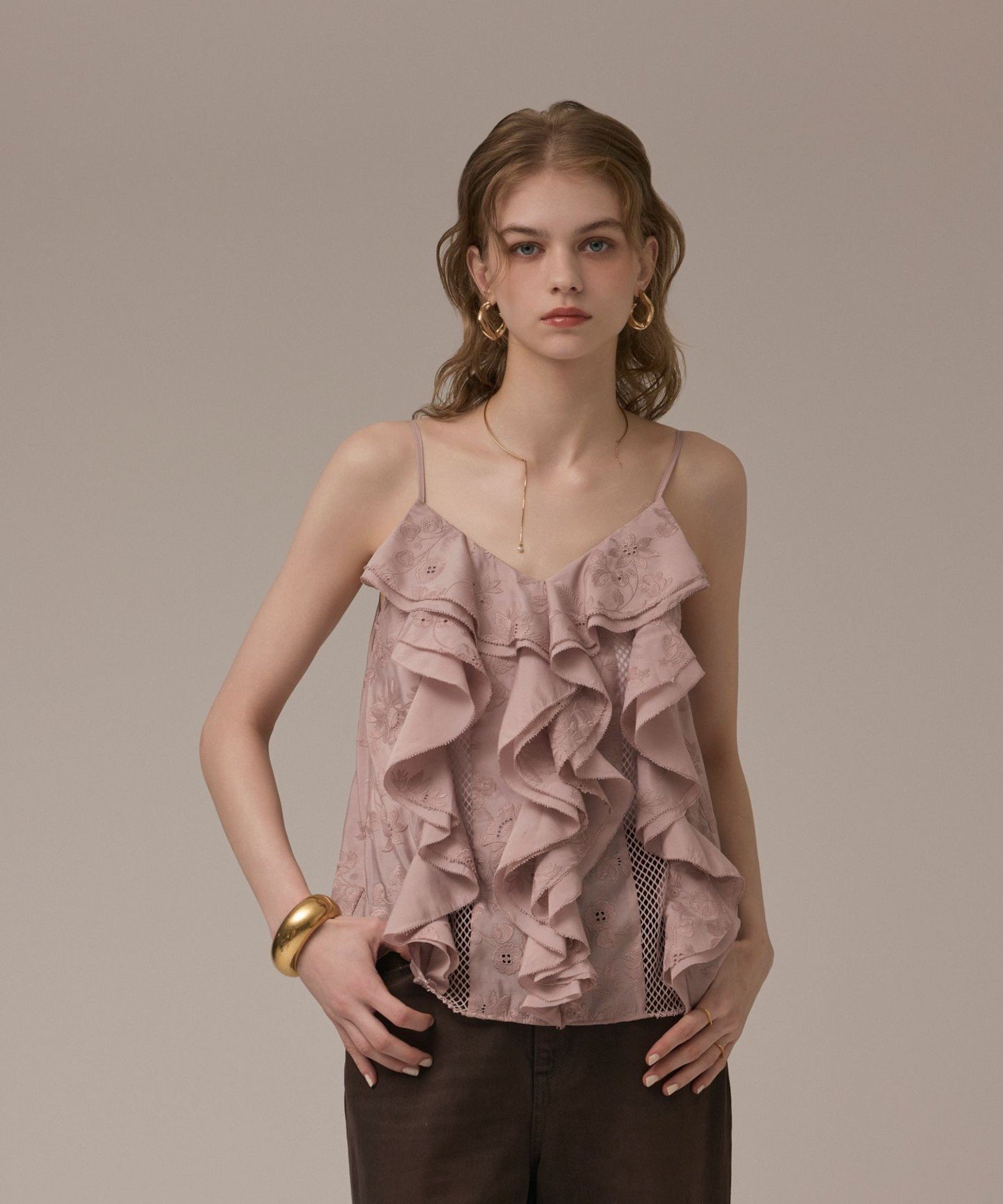 GRACE CONTINENTAL エンブロイダリーキャミブラウス グレースコンチネンタル トップス シャツ・ブラウス ブラック ピンク【送料無料】のサムネイル