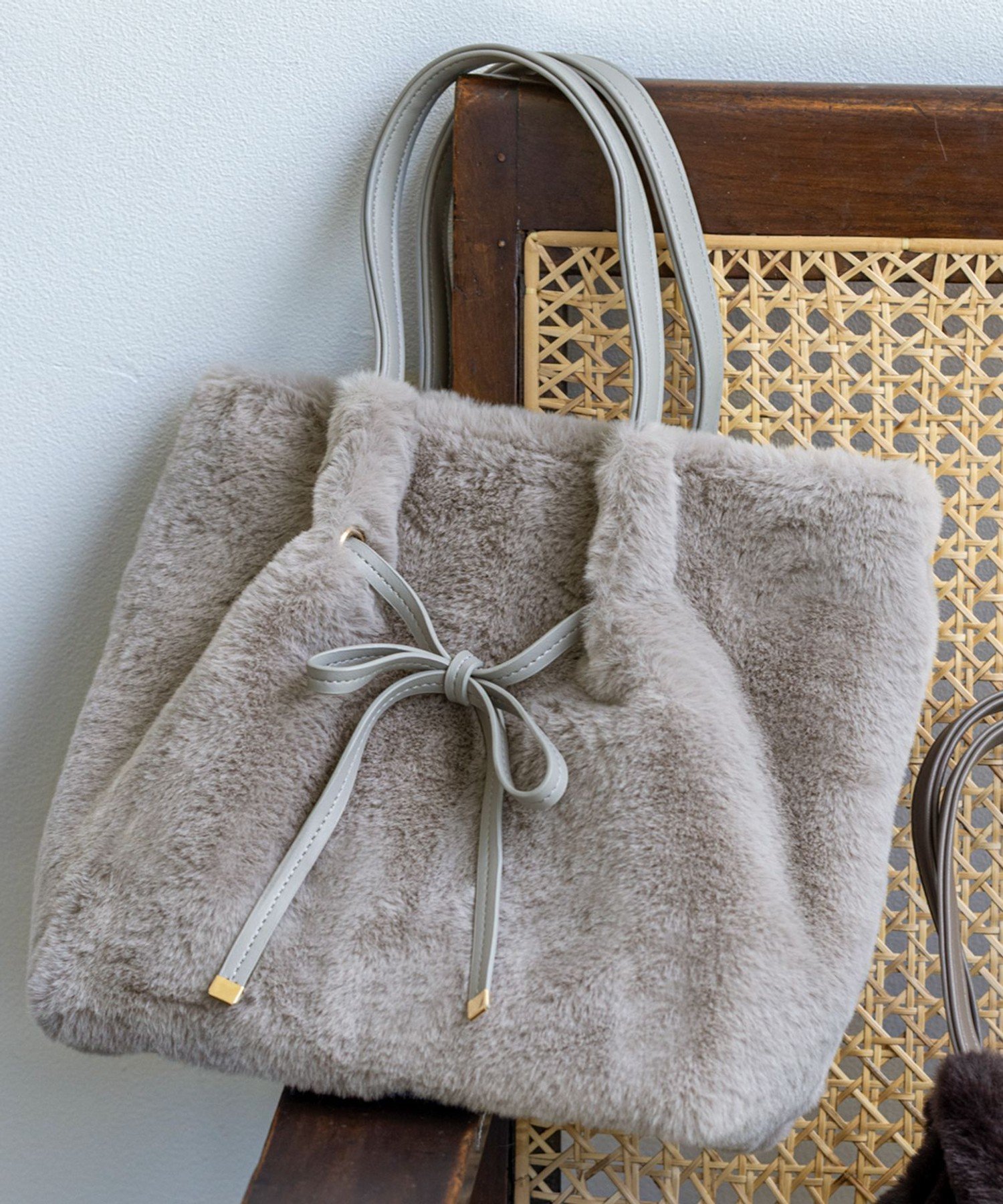 ANY SIS 【2WAY】フェイクファーリボン バッグ エニィスィス バッグ ショルダーバッグ ブラウン【送料無料】のサムネイル