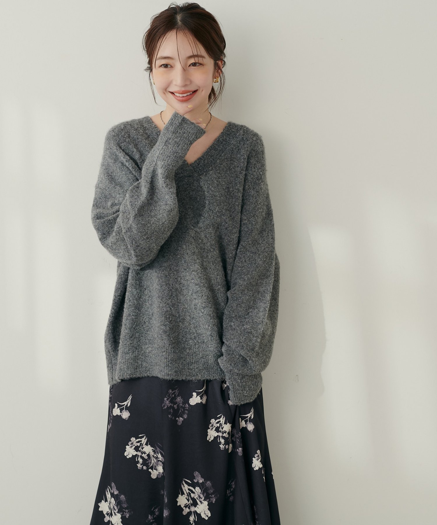 natural couture 【WEB限定】Vネックニットプルオーバー ナチュラルクチュール トップス ニット ピンク ホワイト グレー ブラウン ブルー【送料無料】のサムネイル