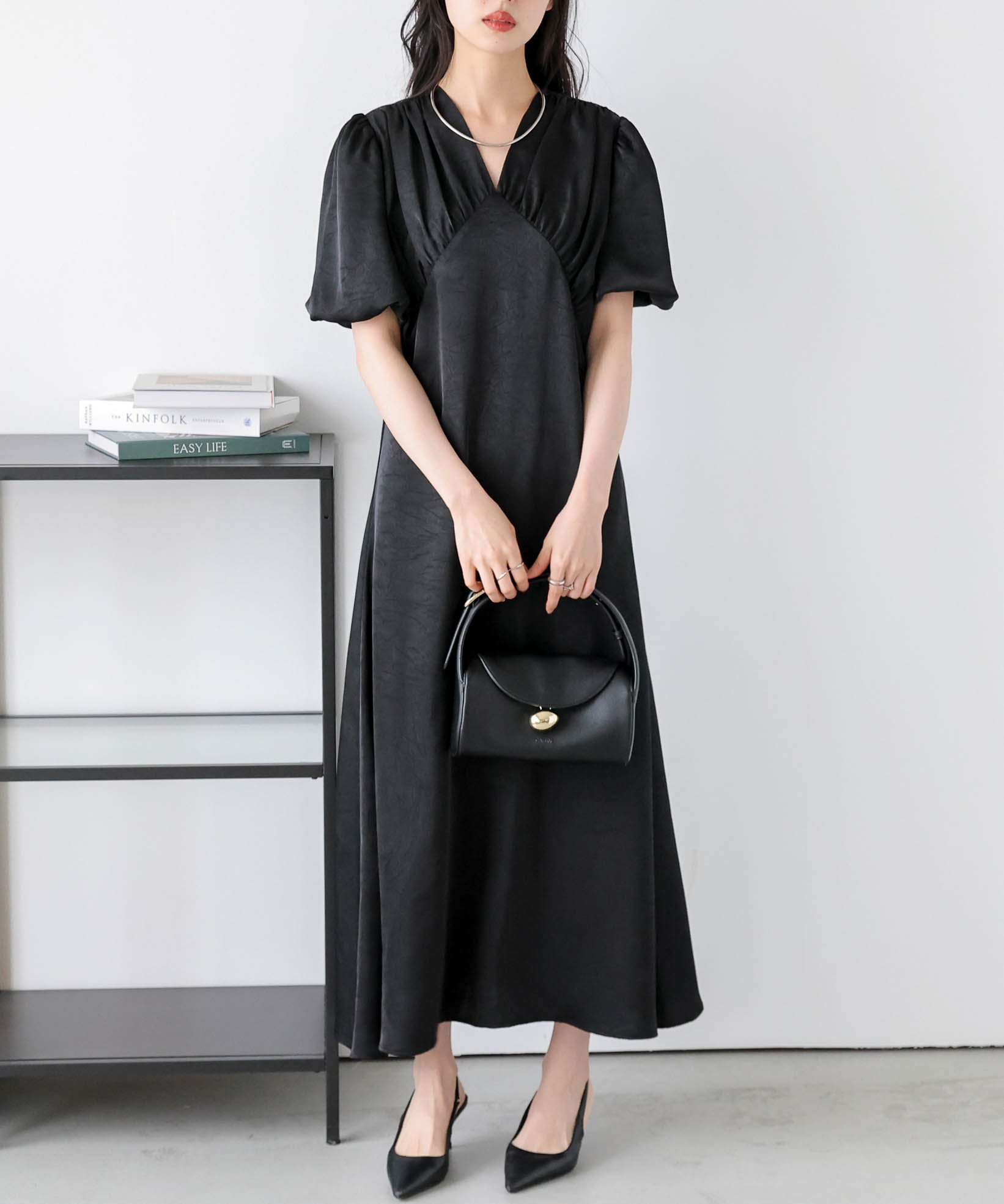 Lajour 【日本製】Vネックギャザーフレアワンピース ラジュール ワンピース・ドレス ワンピース ブラック グレー ホワイト【送料無料】