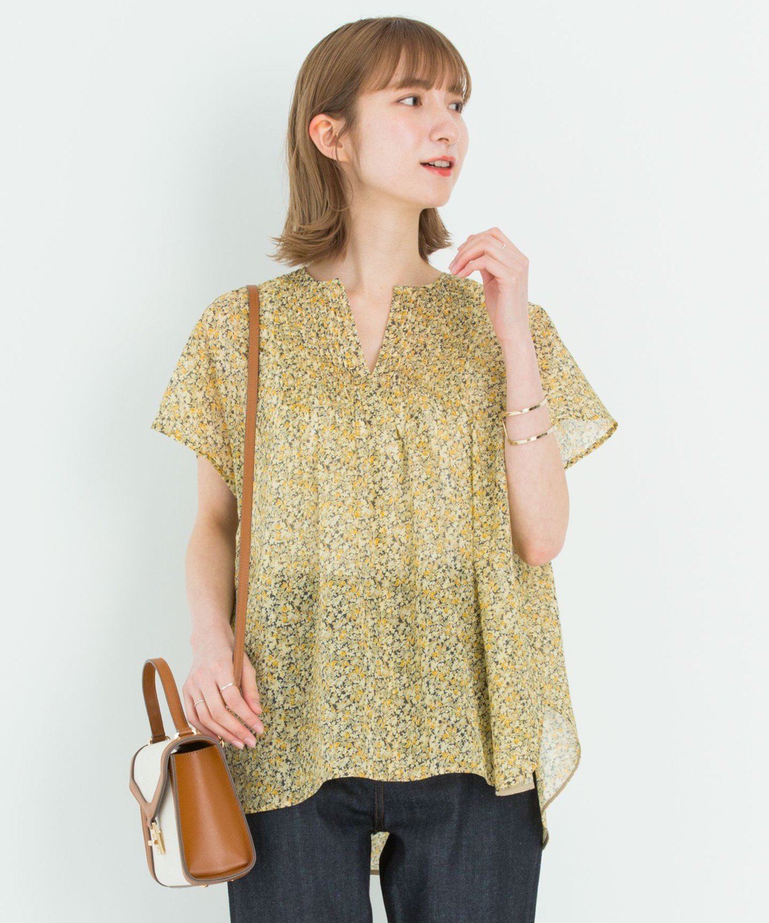 【SALE／60%OFF】23区 【洗える】Rattiフラワープリント 半袖 ブラウス ニジュウサンク トップス シャツ・ブラウス グレー【送料無料】のサムネイル