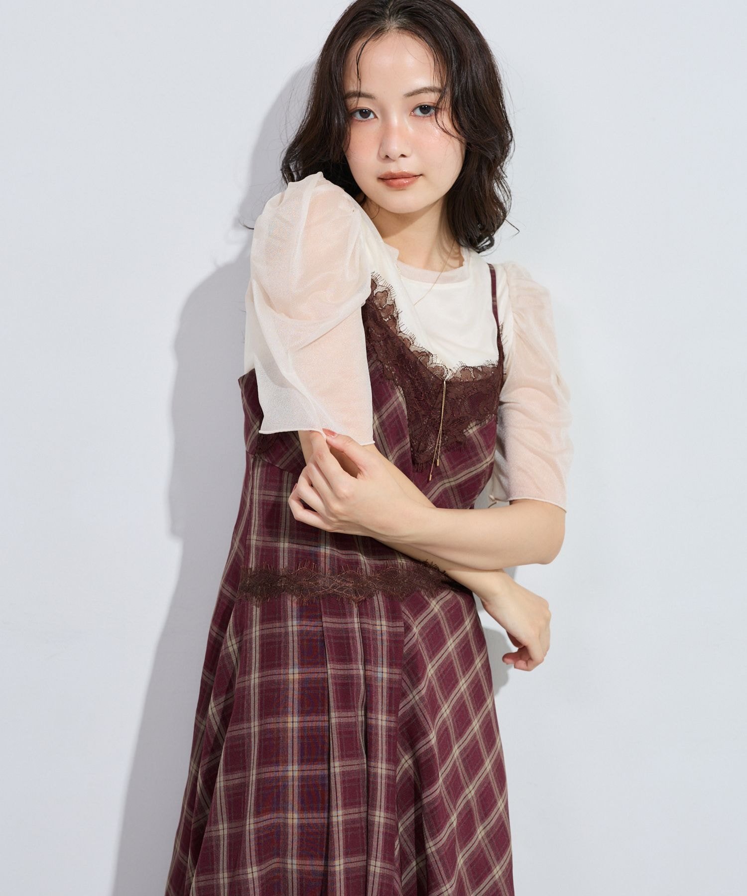 mysty woman ラメシアーギャザースリーブプルオーバー ミスティウーマン トップス カットソー・Tシャツ ホワイト グレー ブラック
