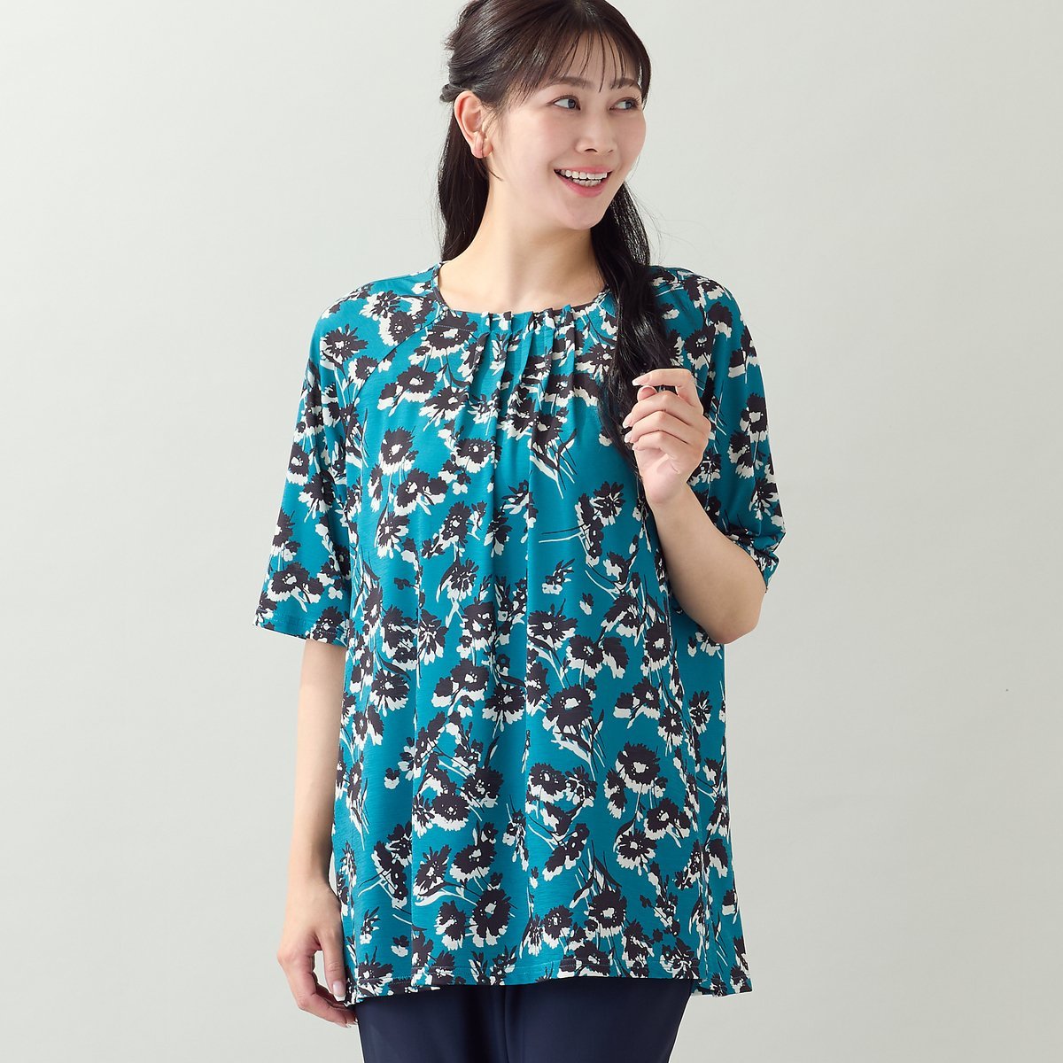 missel 【洗える・L~3Lサイズ】シルエットフラワーTシャツ ミゼール トップス カットソー・Tシャツ ブラウン グリーン