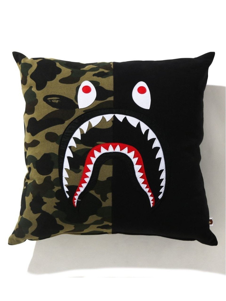 Bathing Ape us A BATHING APE 1ST CAMO SHARK S...