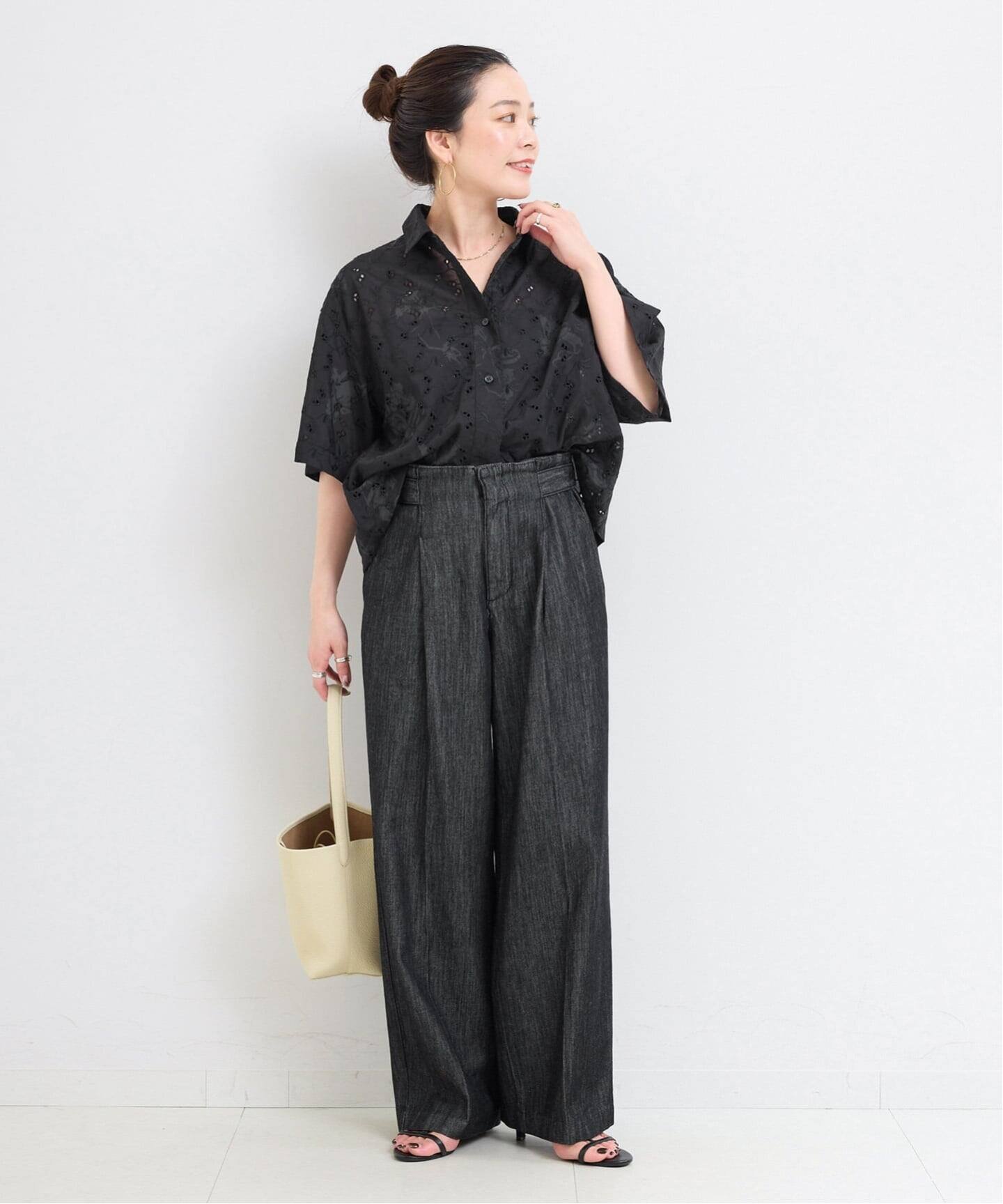 【WEB限定】ウォッシャブル / プリントレース クロップドシャツ ベーセーストック トップス シャツ・ブラウス ホワイト ブラック
