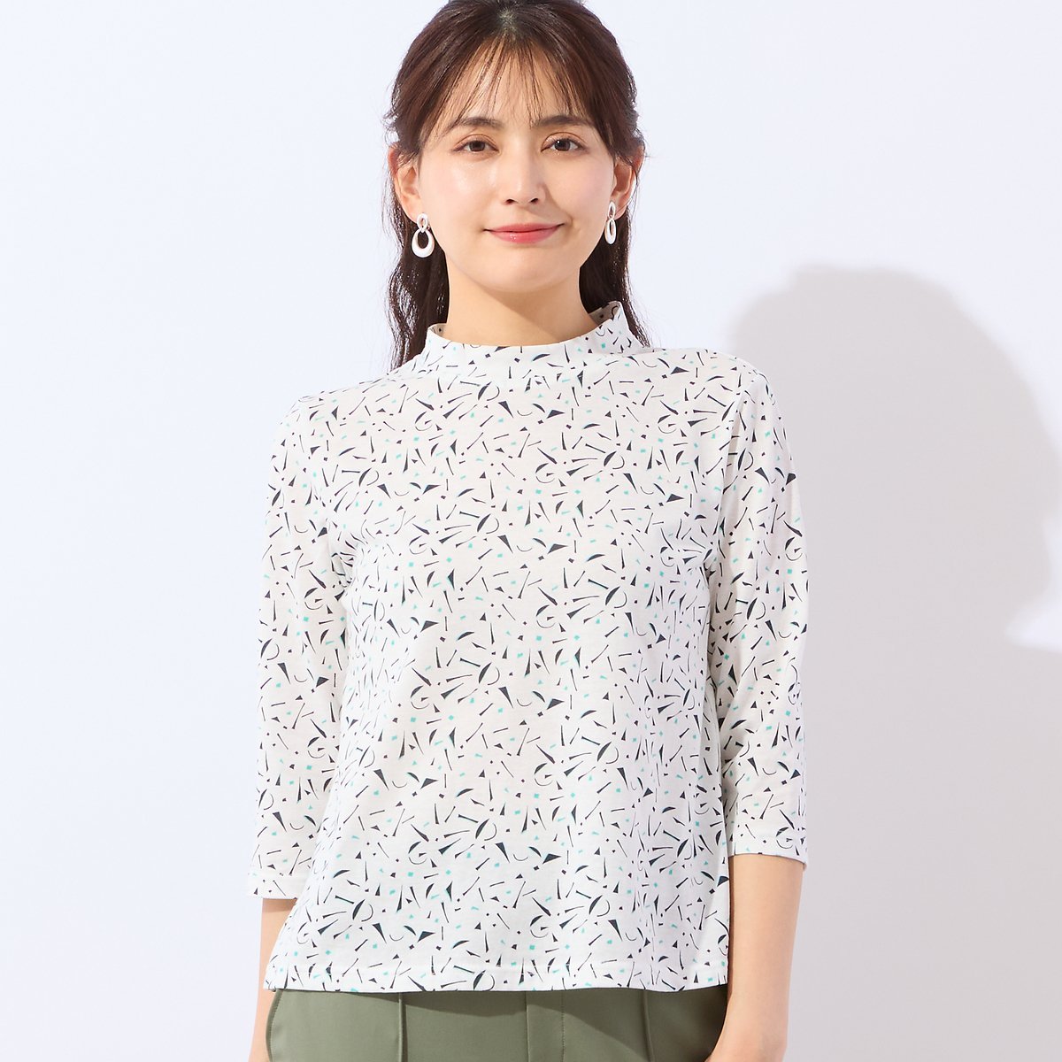 LOBJIE 【洗える・日本製・綿100%】幾何柄ボトルネックカットソー ロブジェ トップス カットソー・Tシャツ ブラック ホワイト