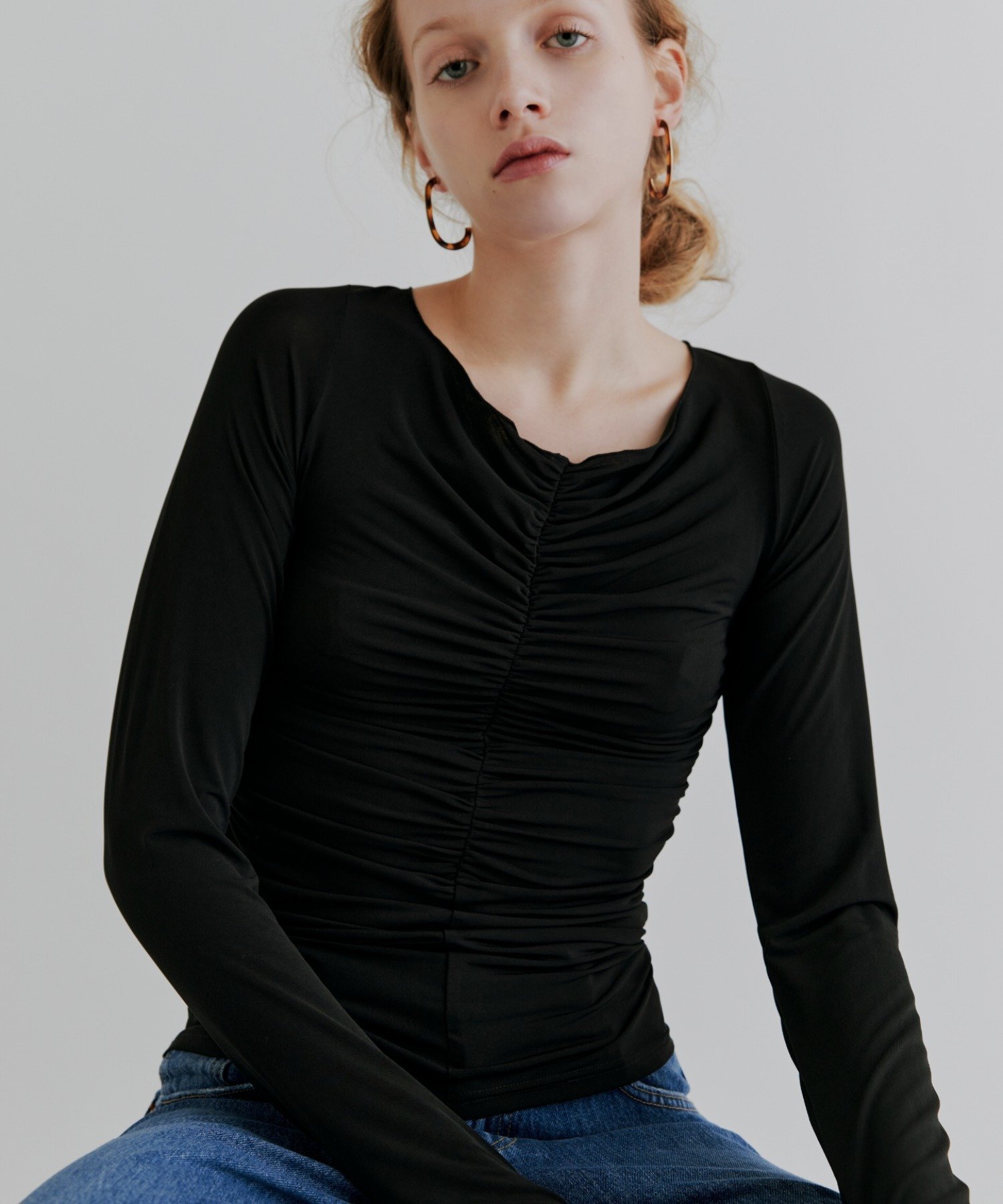 kiehtova kiehtova/MOIST GATHER LONG TEE/モイスト ギャザー ロング ティー 長袖 フォブ トップス カットソー・Tシャツ ホワイト ブラック
