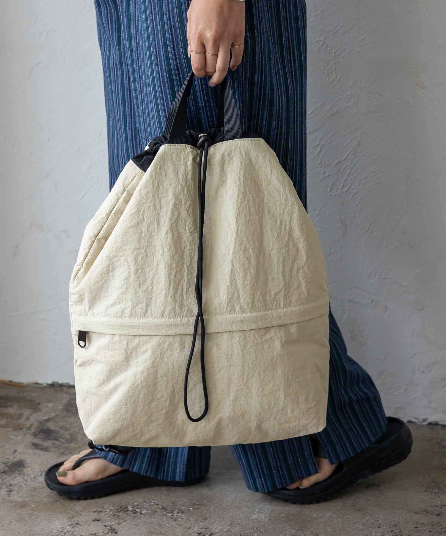 【SALE／33%OFF】aroco 2wayナイロンナップサック ヴィータフェリーチェ バッグ リュック・バックパック ブラック ホワイト ベージュ