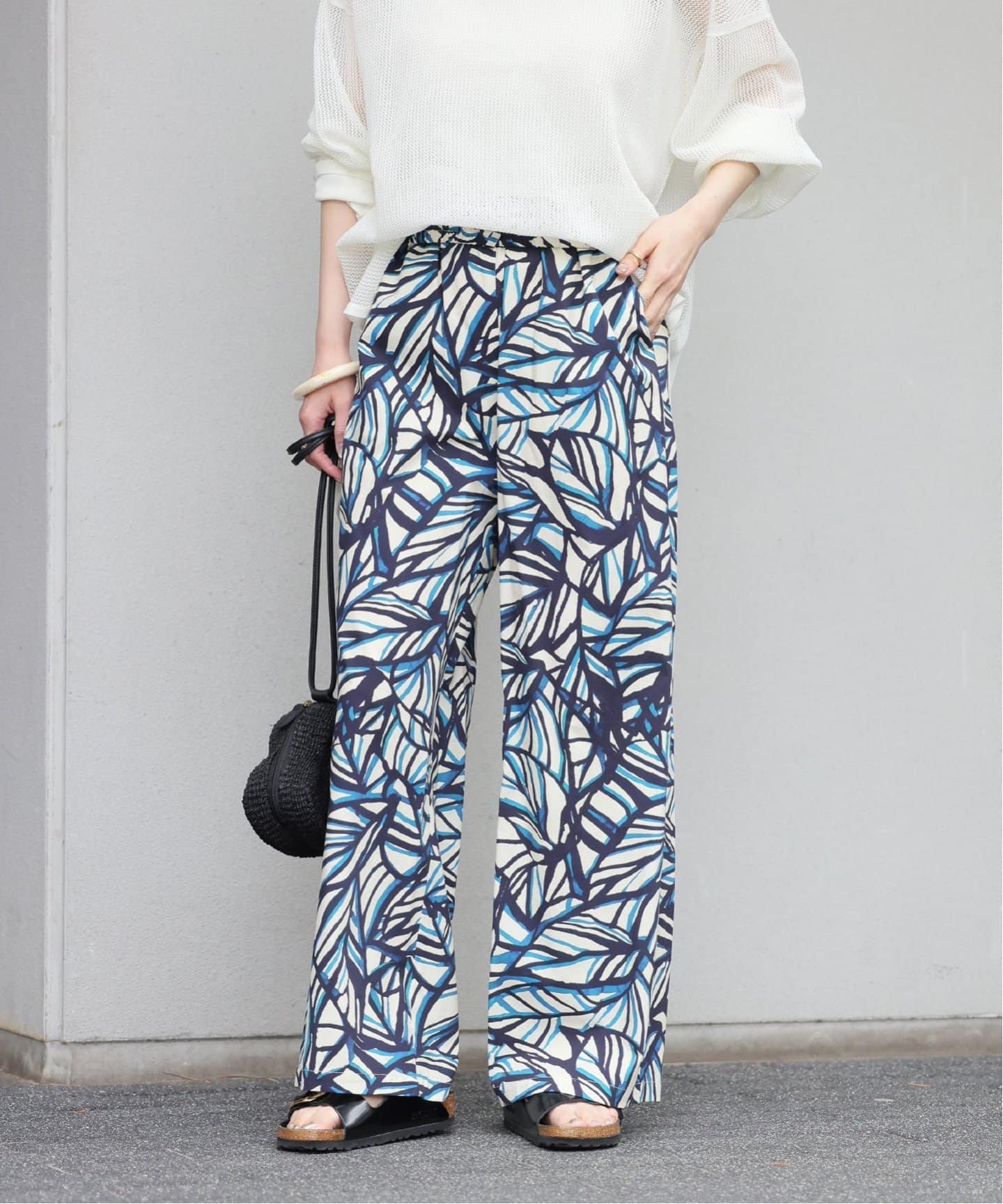 JOURNAL STANDARD relume リーフプリントイージーパンツ ジャーナル スタンダード レリューム パンツ その他のパンツ ブルー ブラウン【送料無料】のサムネイル