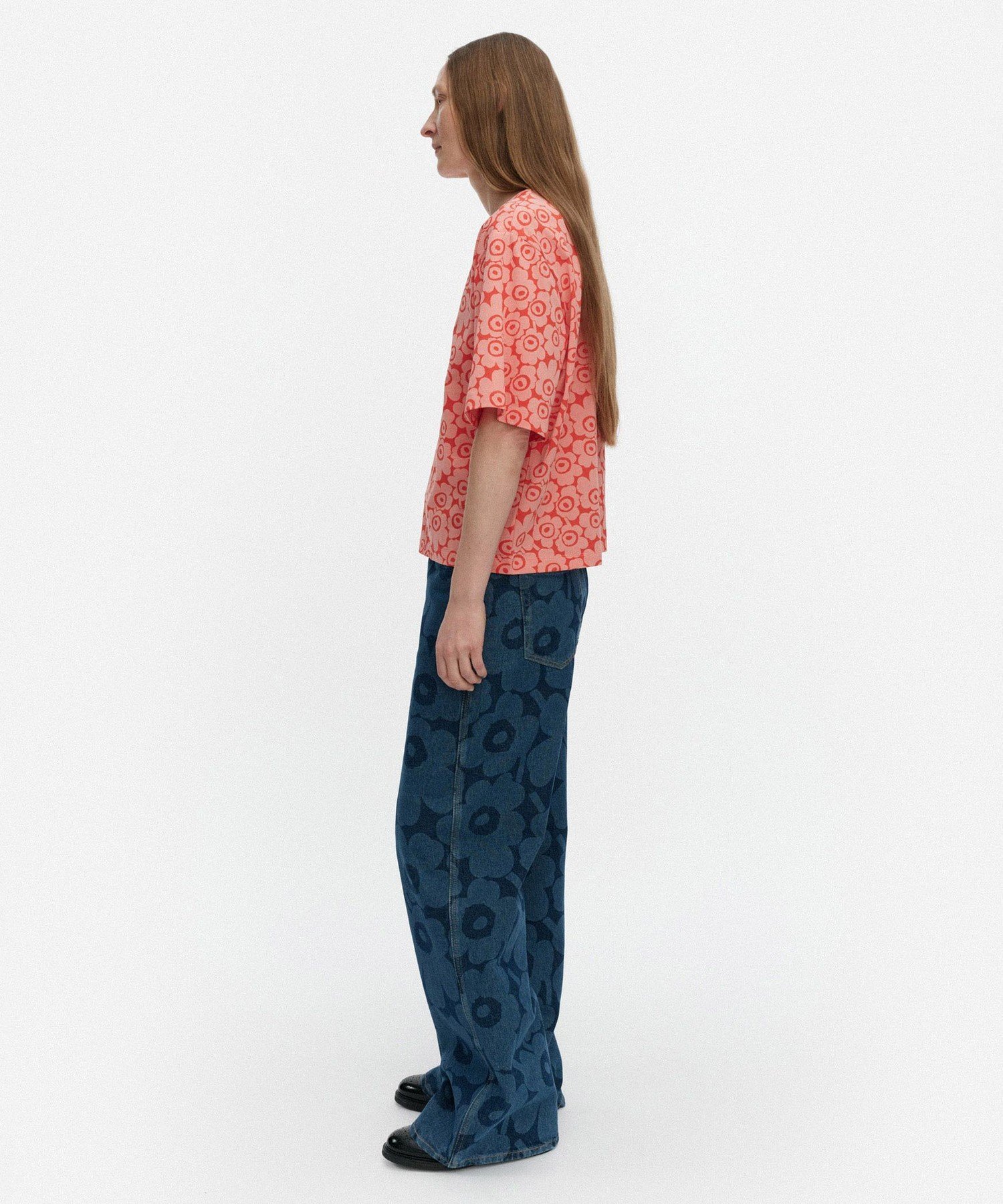 Juulia Unikko Tシャツ マリメッコ トップス シャツ・ブラウス ブラック レッド