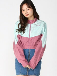 【SALE／60%OFF】GUESS (W)Logo Windbreaker ゲス コート/ジャケット ナイロンジャケット グリーン【送料無料】