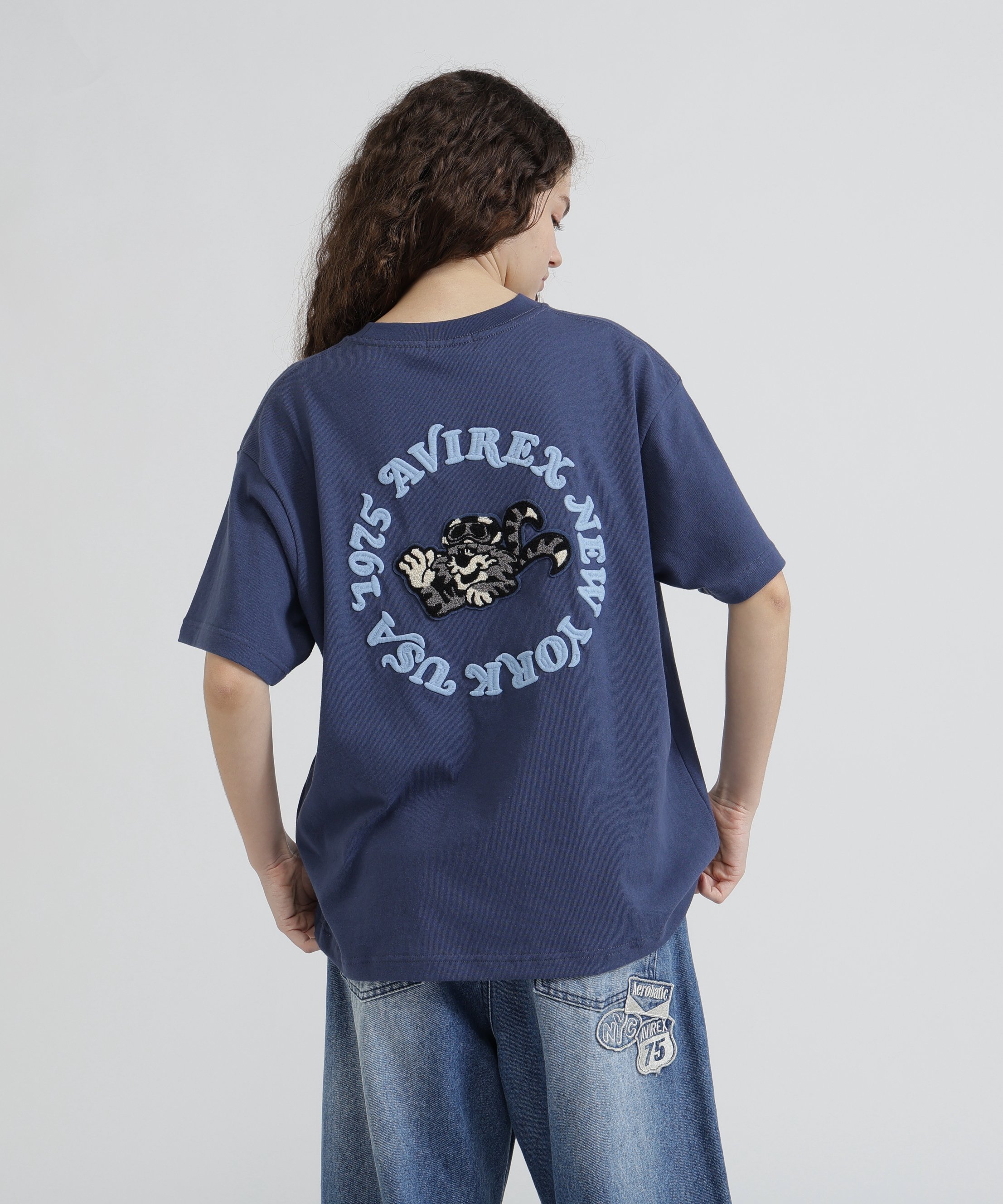 《WOMAN/直営店限定》S/S SAGARA CIRCLE LOGO T-SHIRT アヴィレックス トップス カットソー・Tシャツ ホワイト ブラック ネイビー
