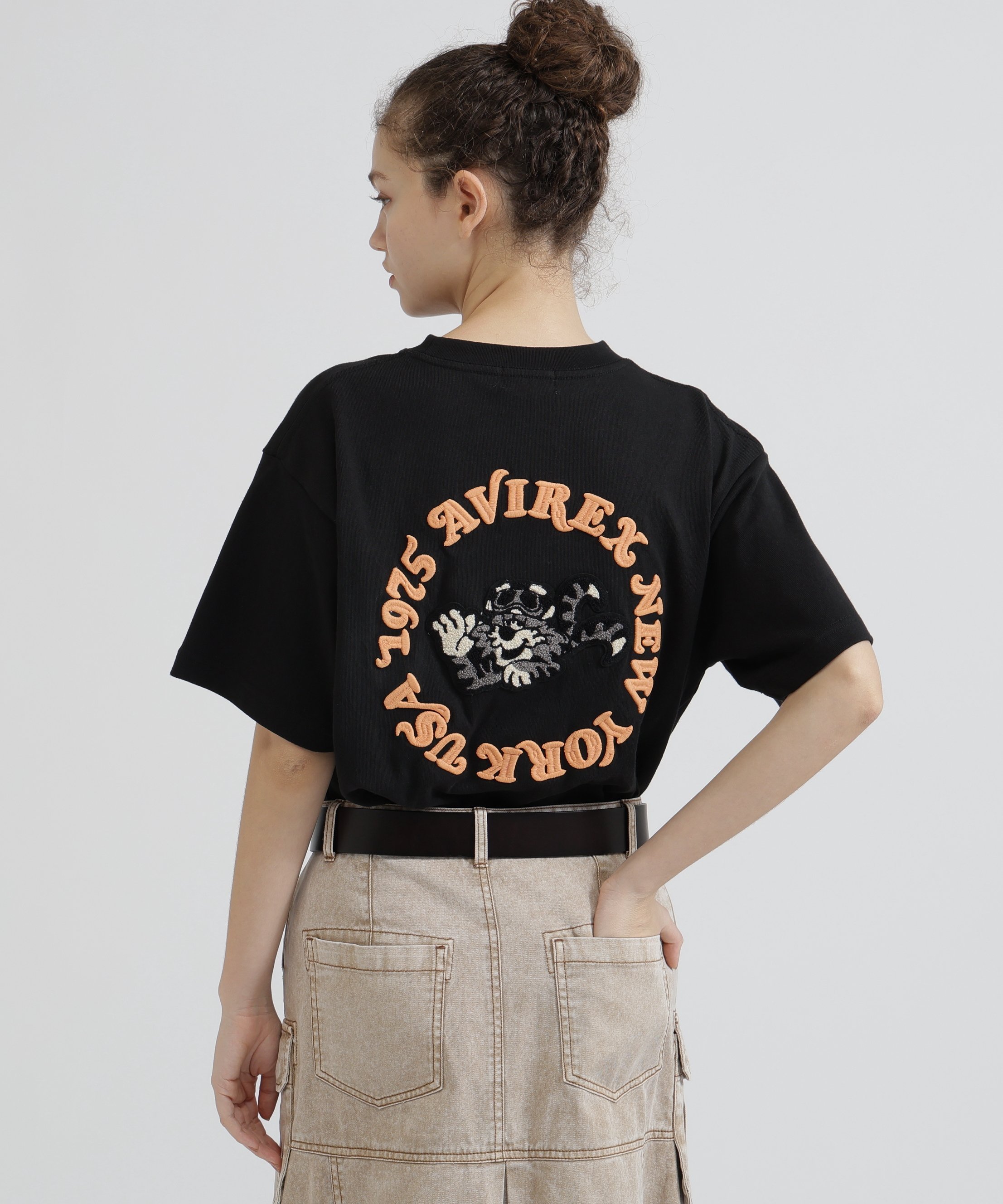 《WOMAN/直営店限定》S/S SAGARA CIRCLE LOGO T-SHIRT アヴィレックス トップス カットソー・Tシャツ ホワイト ブラック ネイビー
