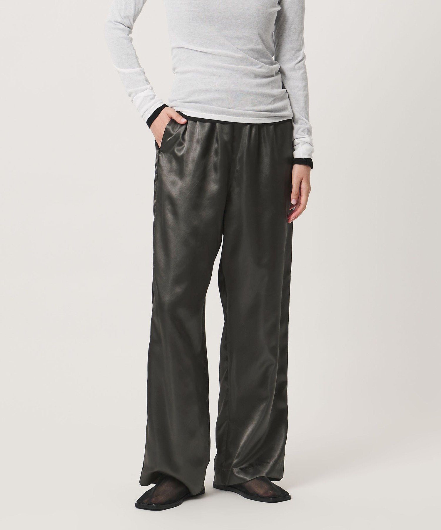 ＜MARW UNITED ARROWS＞サテン ウエストギャザー イージーパンツ ビューティー＆ユース ユナイテッドアローズ パンツ その他のパンツ ネイビー グレー ホワイト