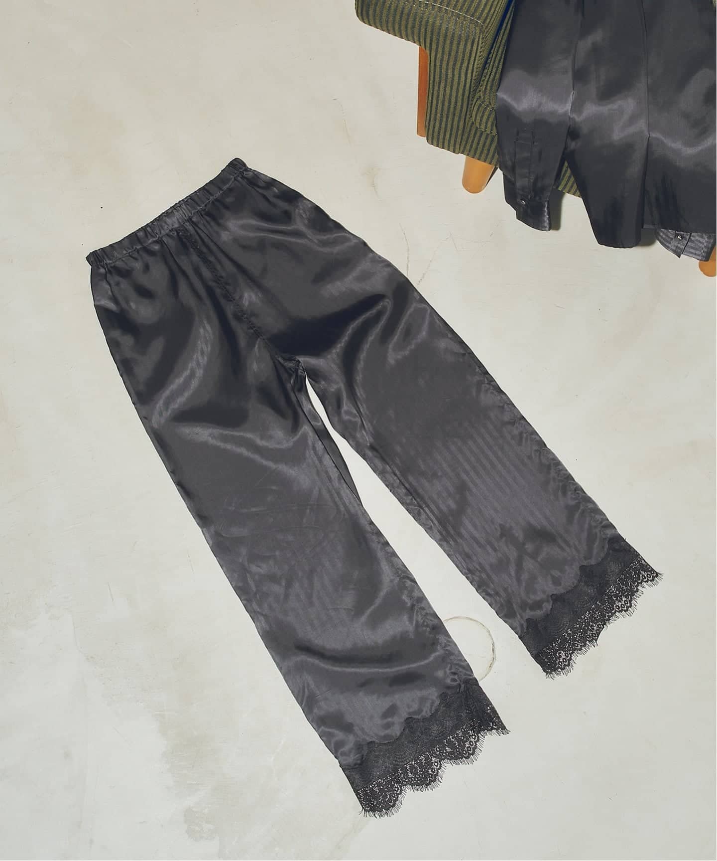 Spick & Span 《別注カラー有り》ARCHIVE STANCE / アーカイブスタンス lace hem pants スピックアンドスパン パンツ その他のパンツ ブラック ブラウン