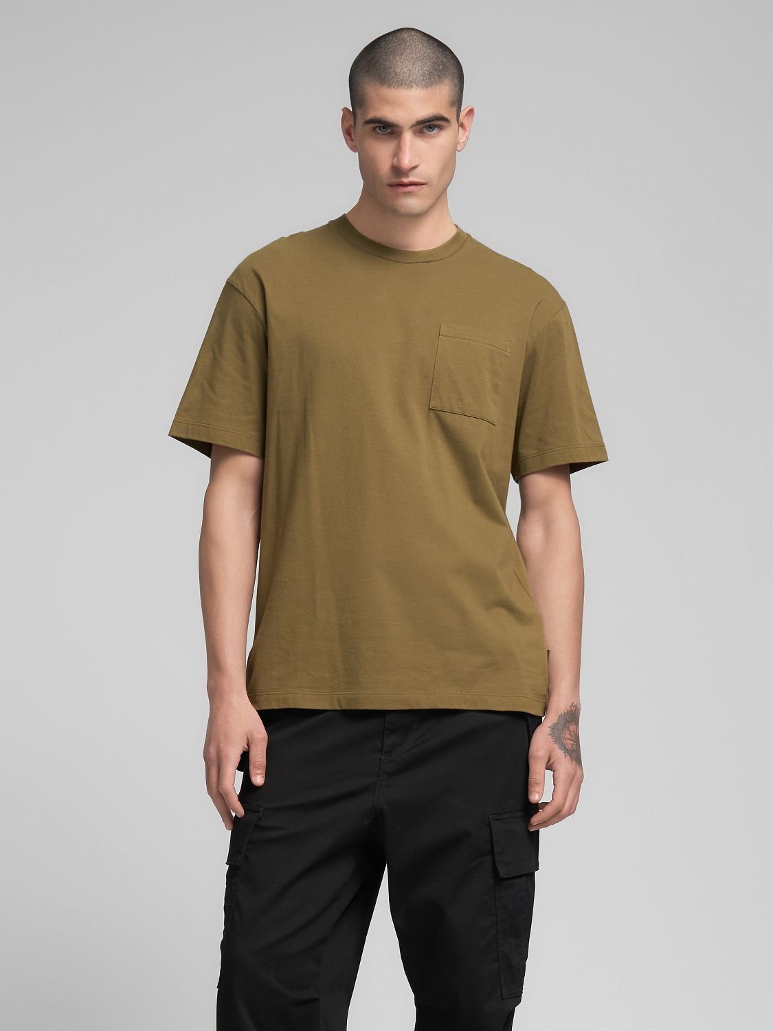 【SALE／40%OFF】REPLAY リラックスフィット コットンジャージーARMYプリント Tシャツ リプレイ トップス カットソー・Tシャツ ブラウン【送料無料】