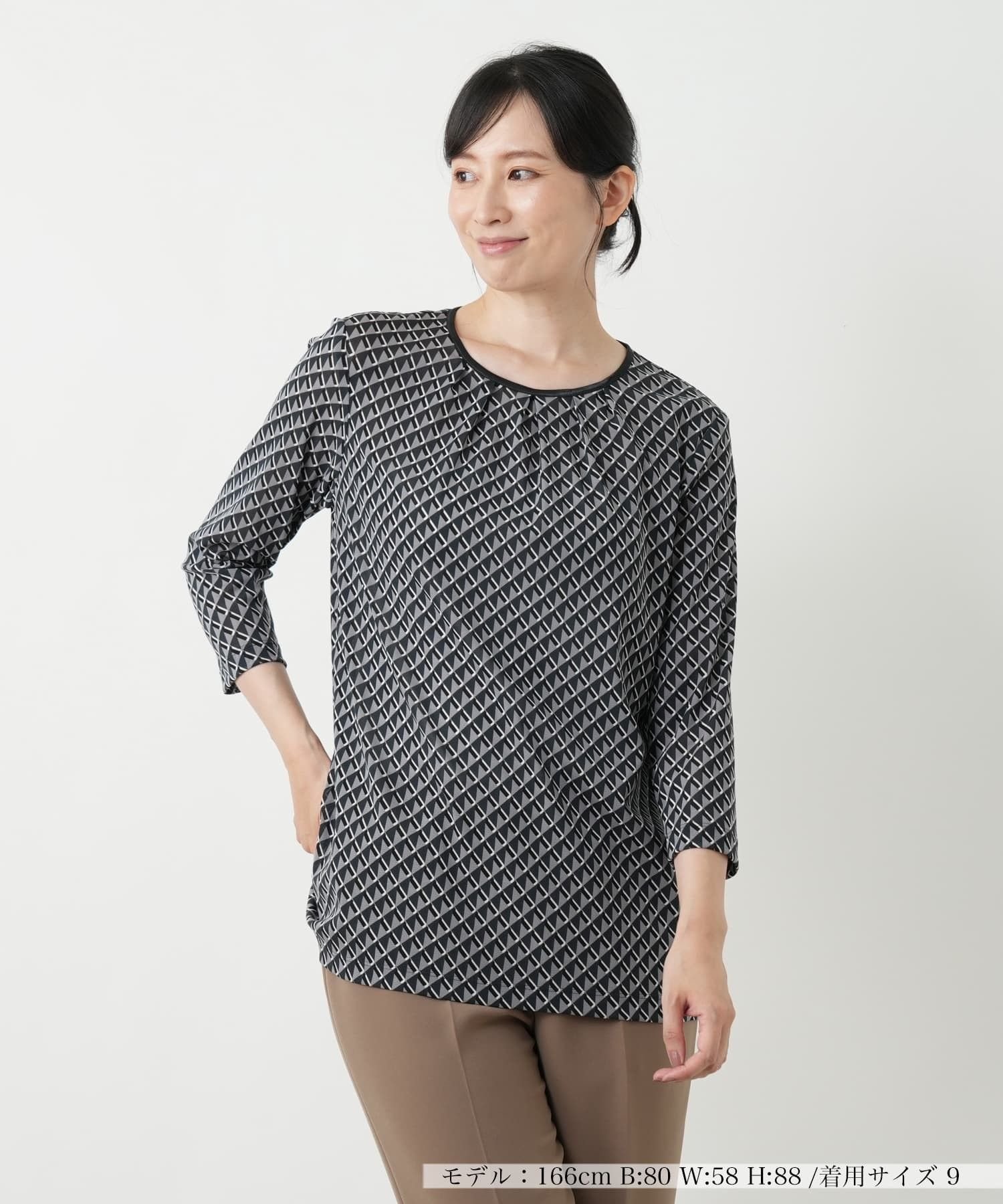 Leilian 幾何学柄クルーネックカットソー レリアン トップス カットソー・Tシャツ ネイビー グレー ピンク
