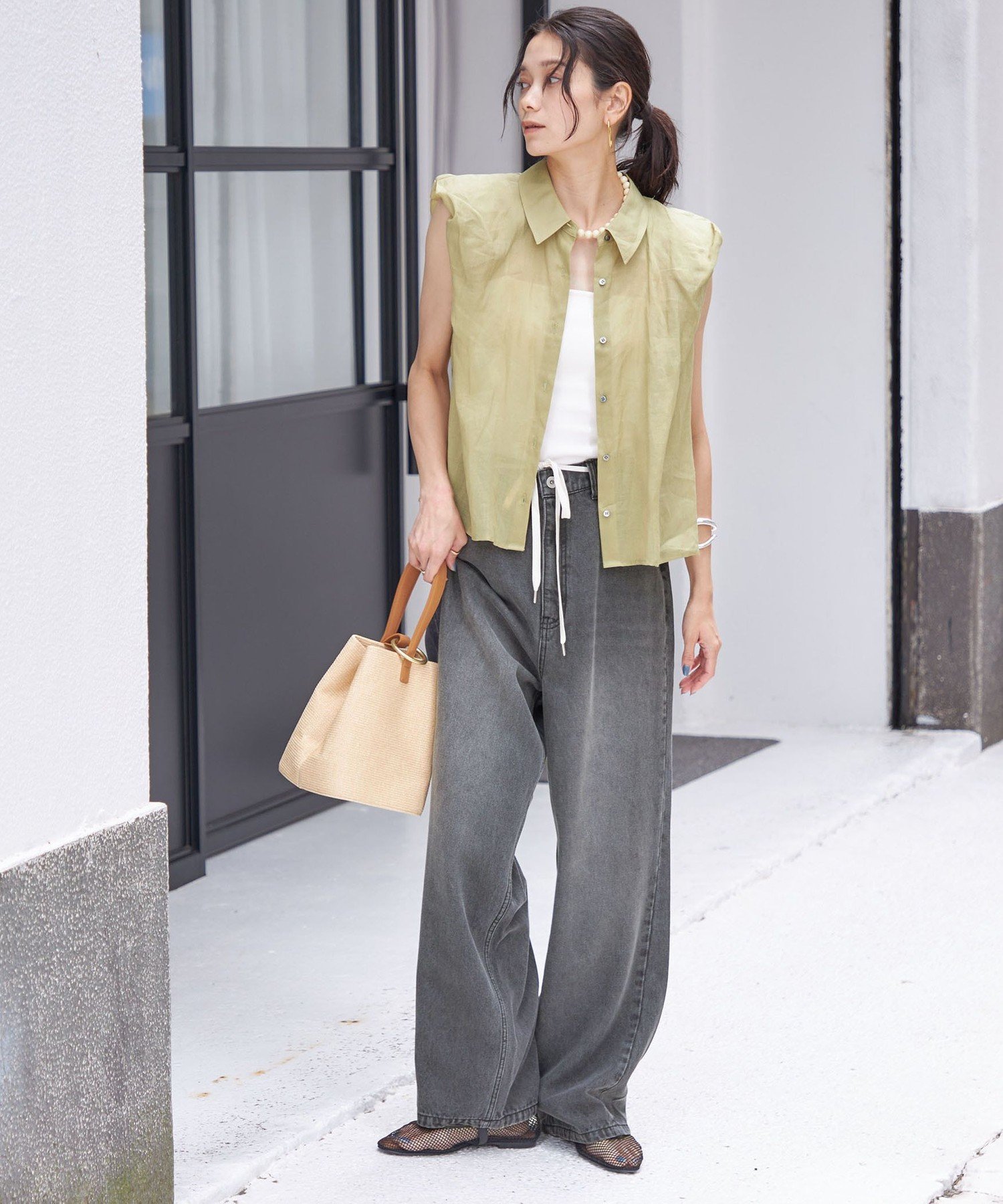 【SALE／40%OFF】SHIPS WOMEN ＜洗濯機可能＞ドロスト イージー デニム パンツ(ダークグレー) シップス パンツ ジーンズ・デニムパンツ【送料無料】