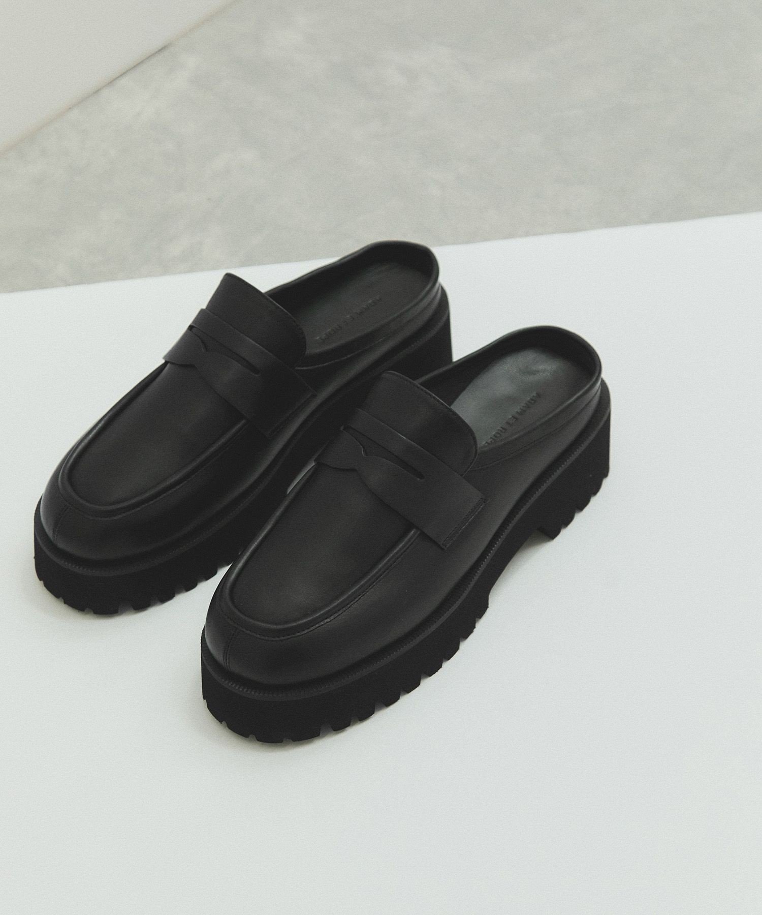 ADAM ET ROPE' FEMME 【サステナブル】ラウンドローファークロッグ アダムエロペ シューズ・靴 ローファー ブラック【送料無料】