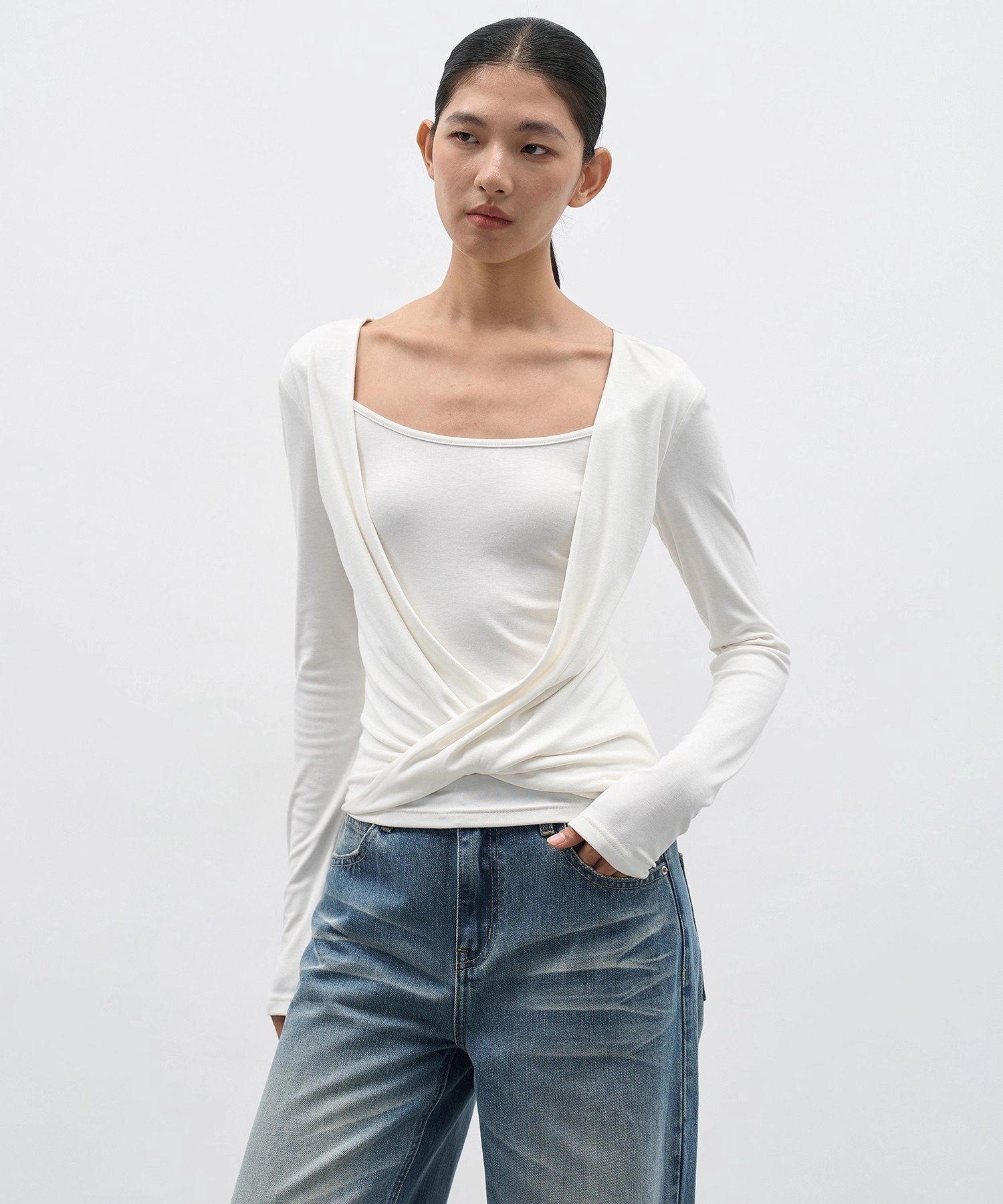 EIGHTHMONTH ドレープレイヤードトップス EM25a139 チュクラ トップス カットソー・Tシャツ ホワイト グレー