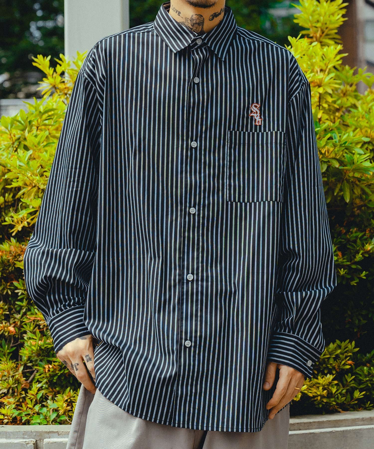 Subciety LOOSE SILHOUETTE STRIPE SHIRT サブサエティ トップス シャツ・ブラウス ブラック ホワイト ブルー